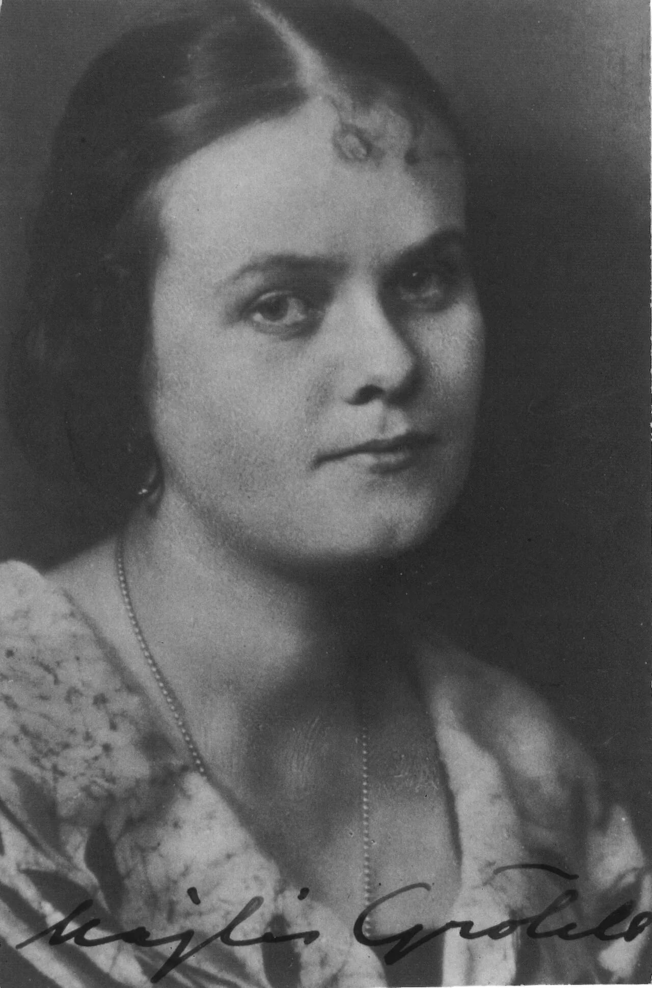 Portrait of Maija Grotell (1899–1973) – memorial page