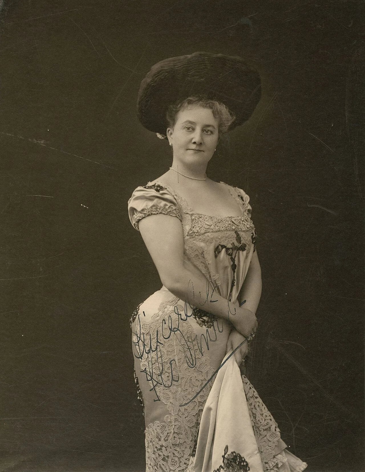 Portrait of Flo Irwin (1859–1930) – memorial page