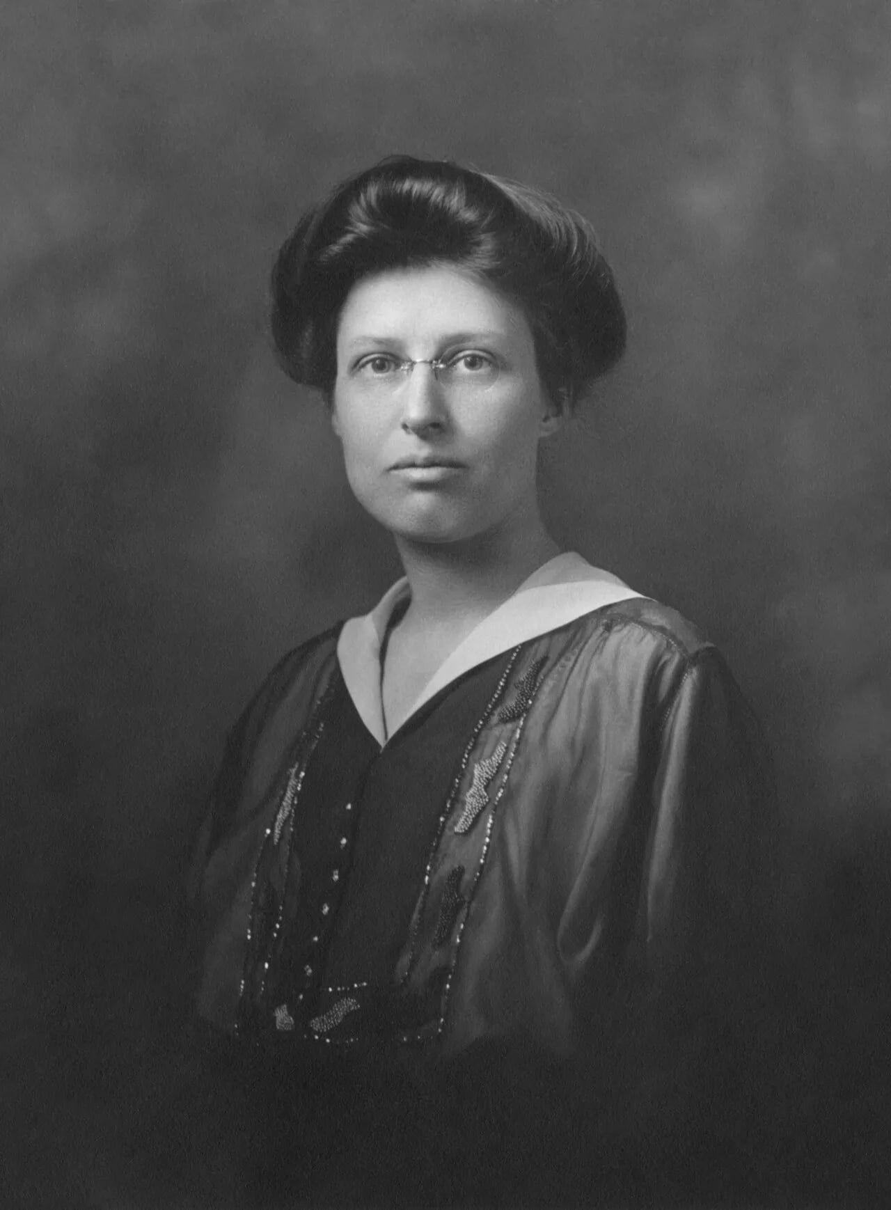 Porträt von Margaret Harwood (1885–1979) – Gedenkseite