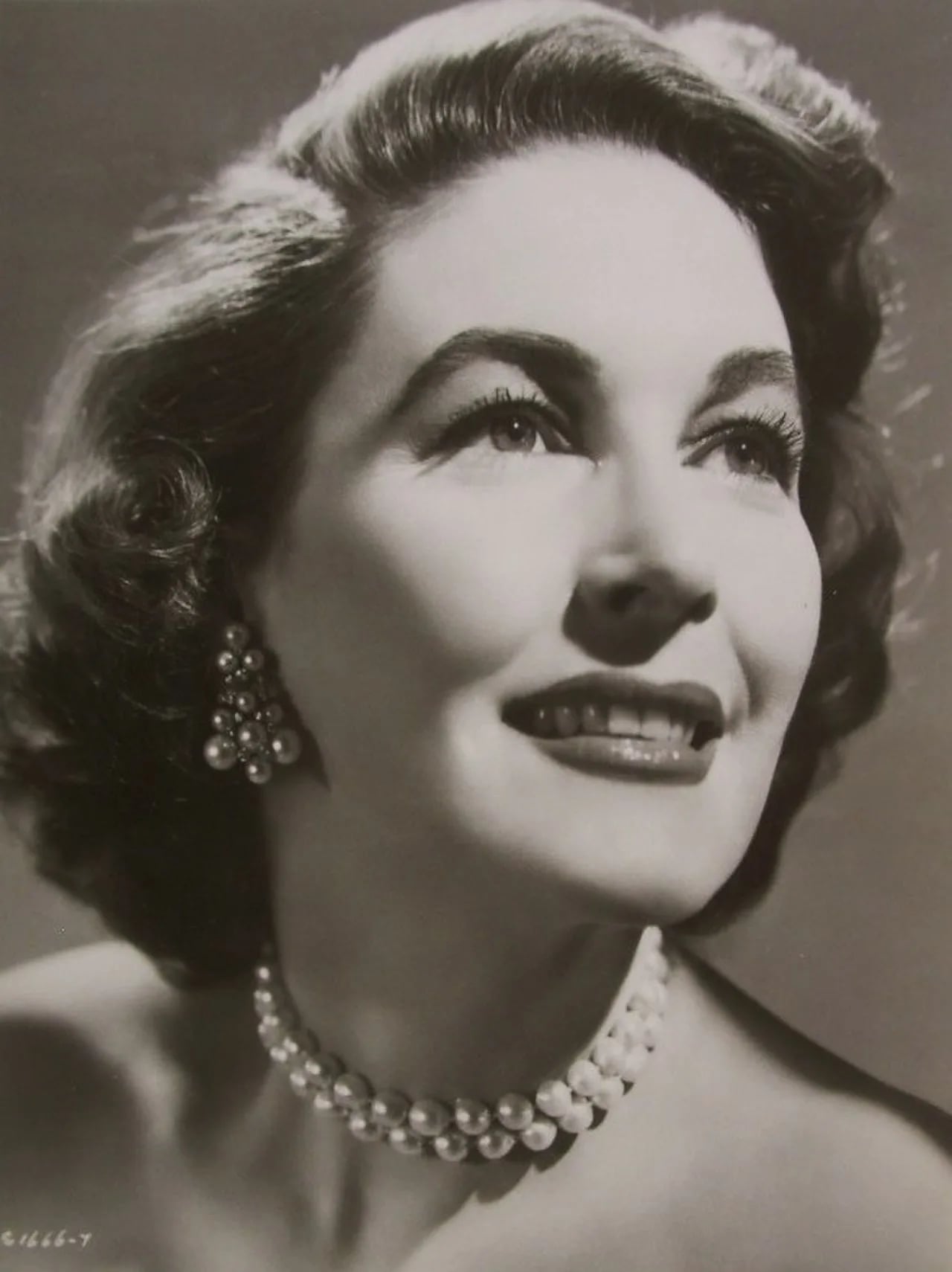 Porträt von Margaret Hayes (1916–1977) – Gedenkseite