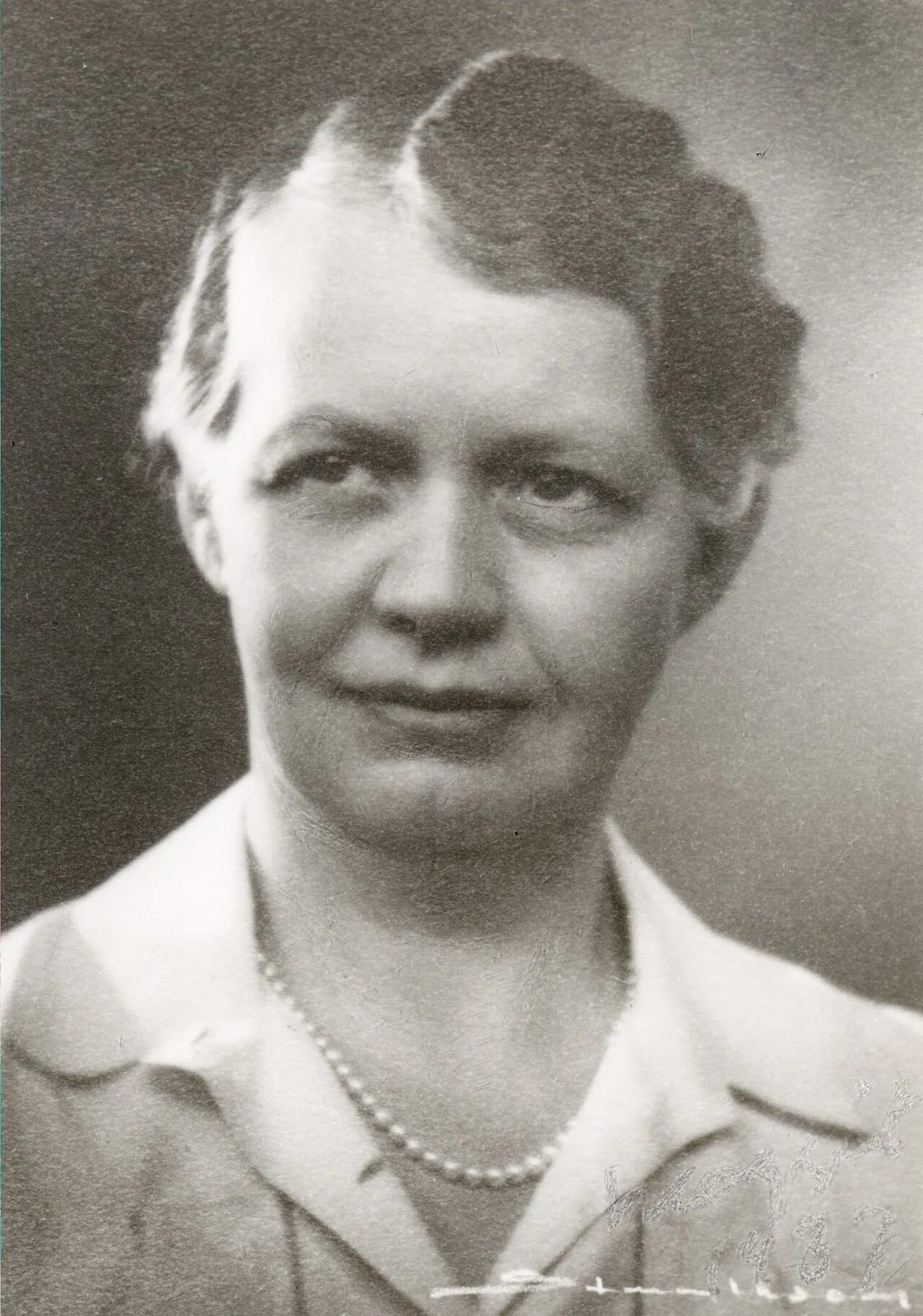 Portrait of Margit Schiøtt (1889–1946) – memorial page
