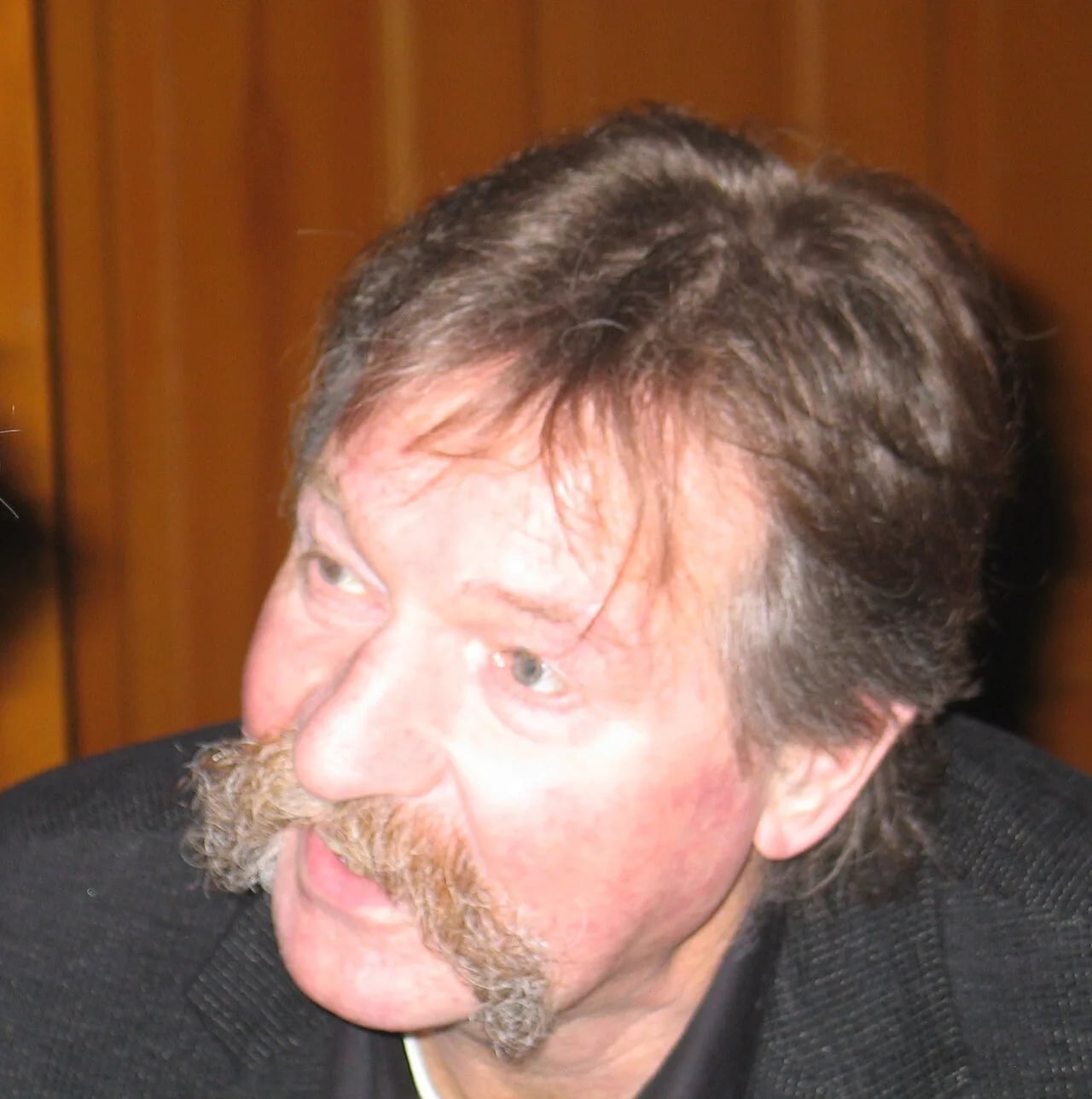 Porträt von Tsjêbbe Hettinga (1949–2013) – Gedenkseite