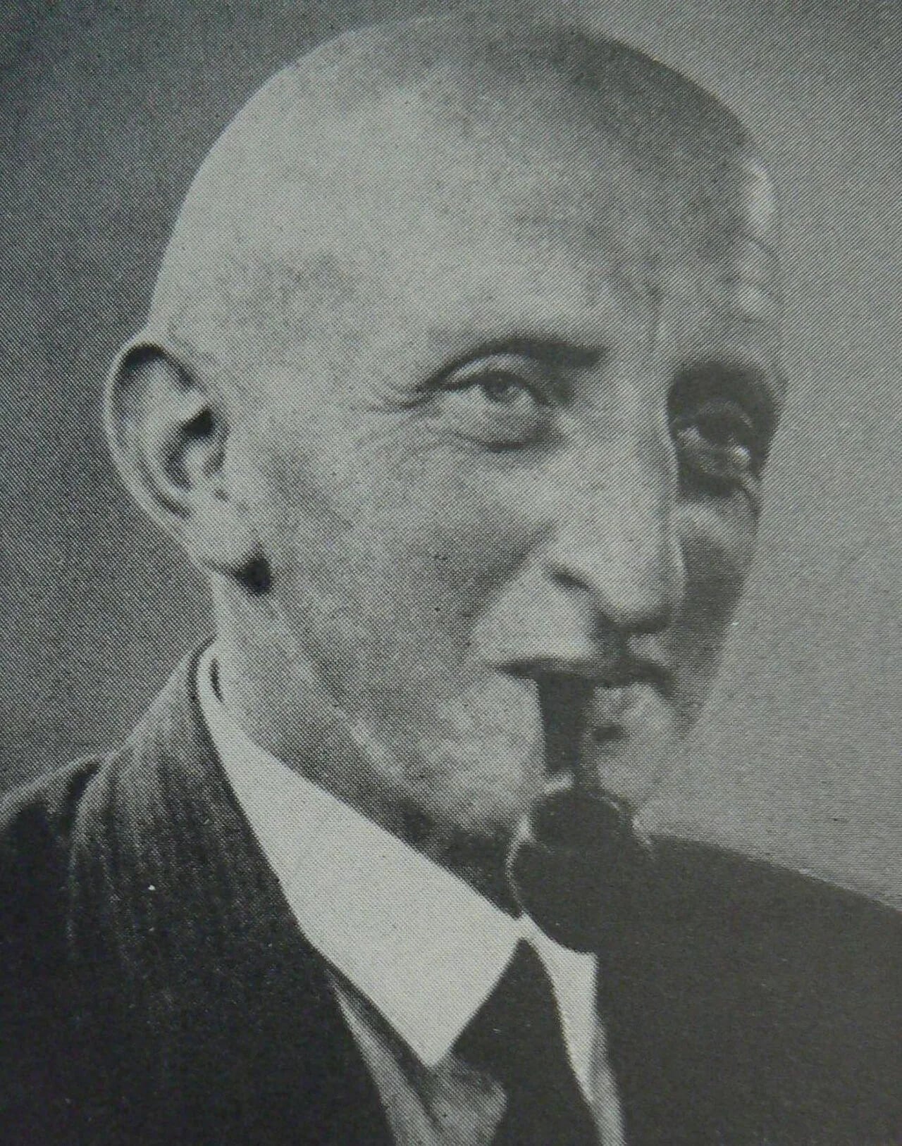 Portrait of Marius Fiil (1893–1944) – memorial page