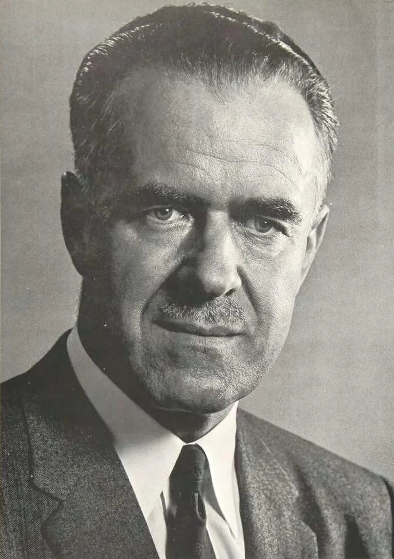 Portrait of Mark W. Ellingson (1904–1993) – memorial page