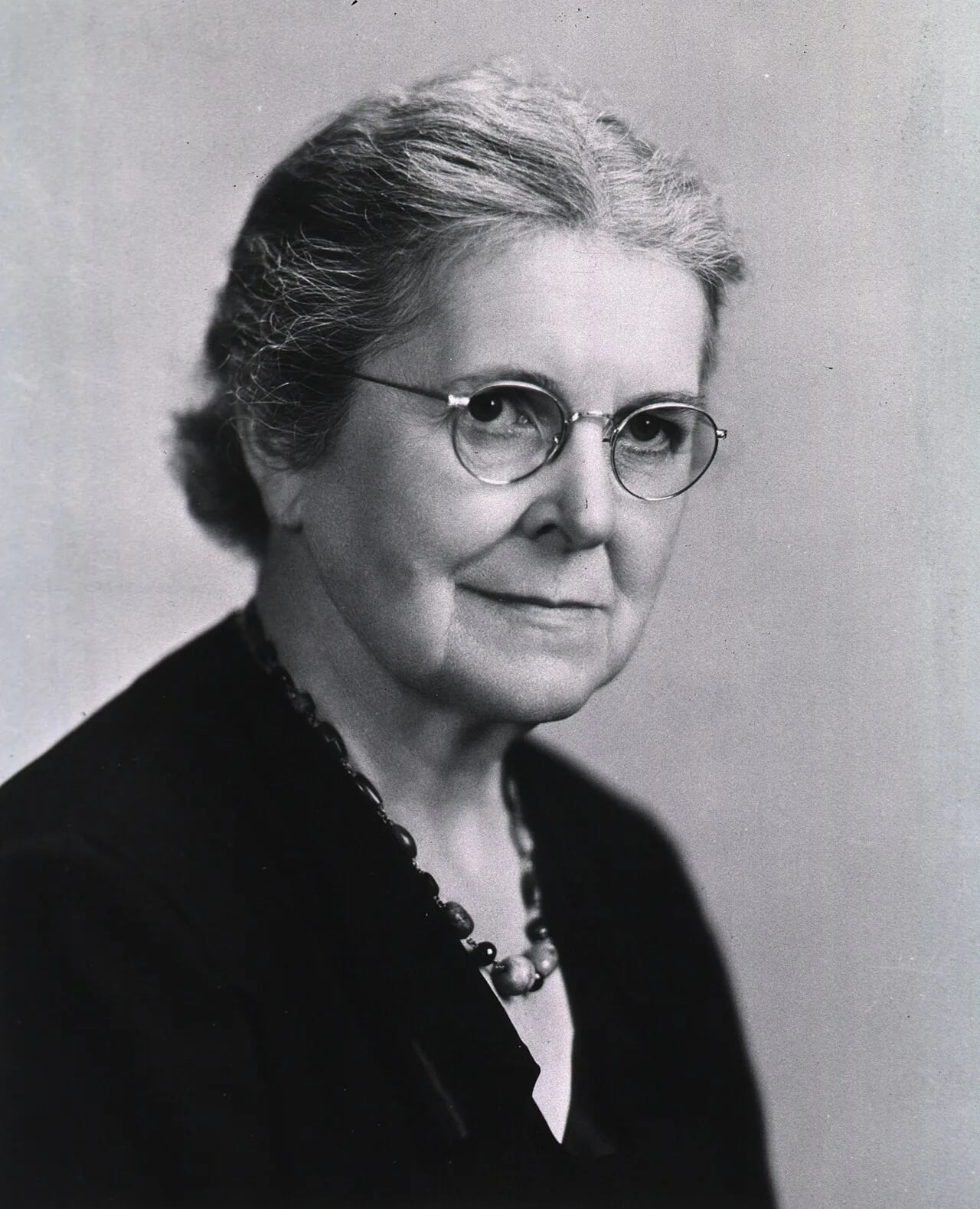 Porträt von Martha May Eliot (1891–1978) – Gedenkseite