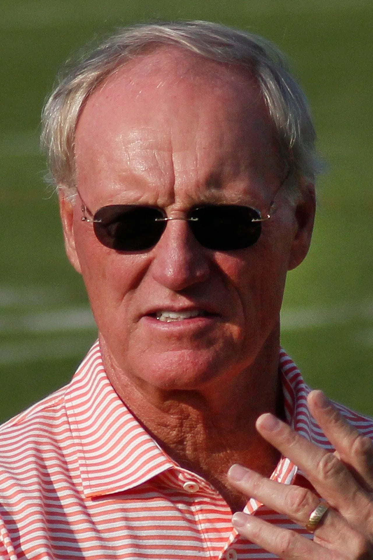 Porträt von Marty Schottenheimer (1943–2021) – Gedenkseite
