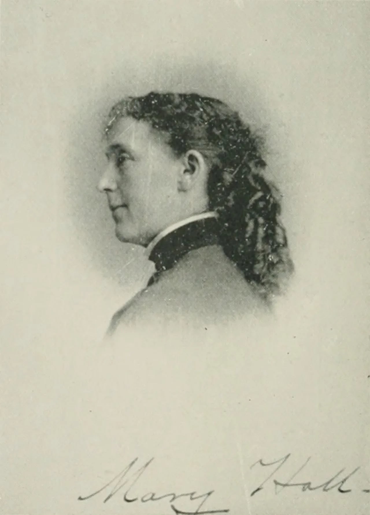Porträt von Mary Hall (1843–1927) – Gedenkseite