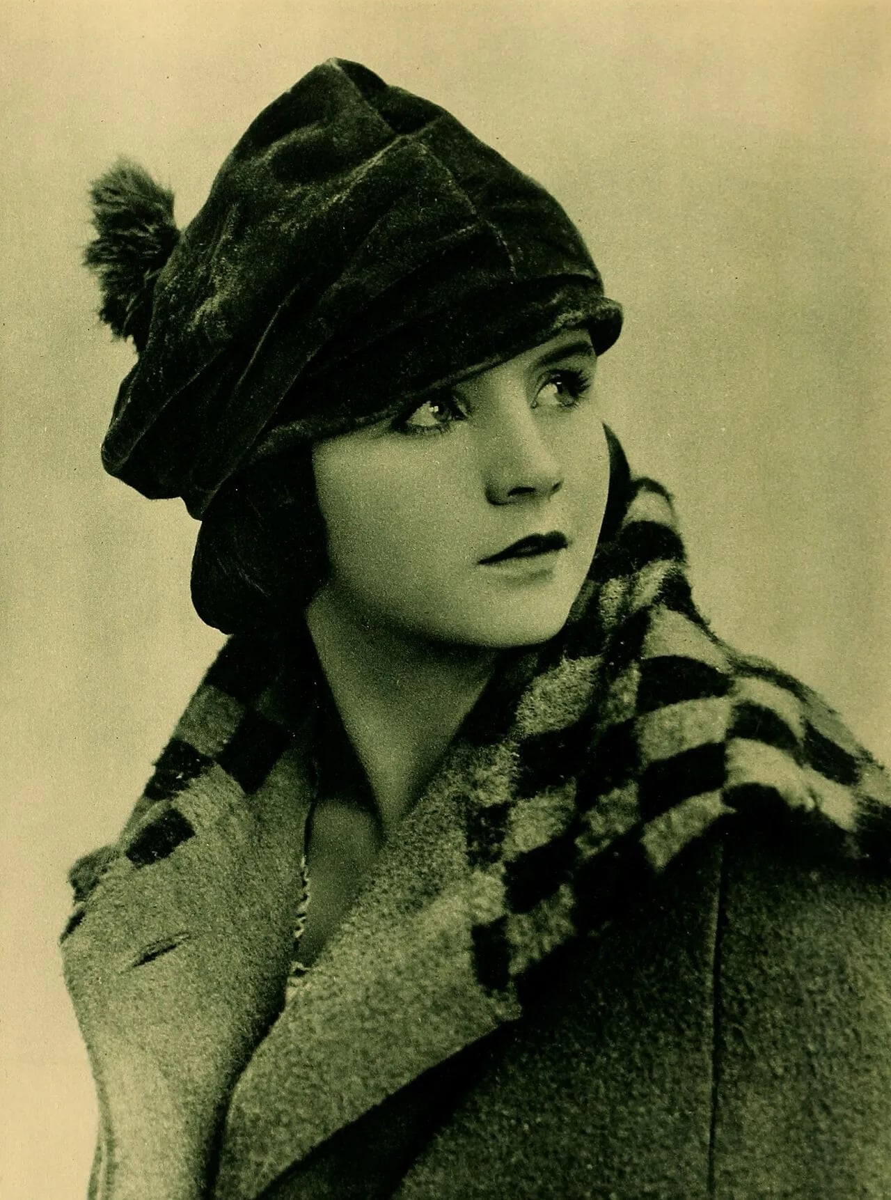 Portrait of Mary Hay (1901–1957) – memorial page