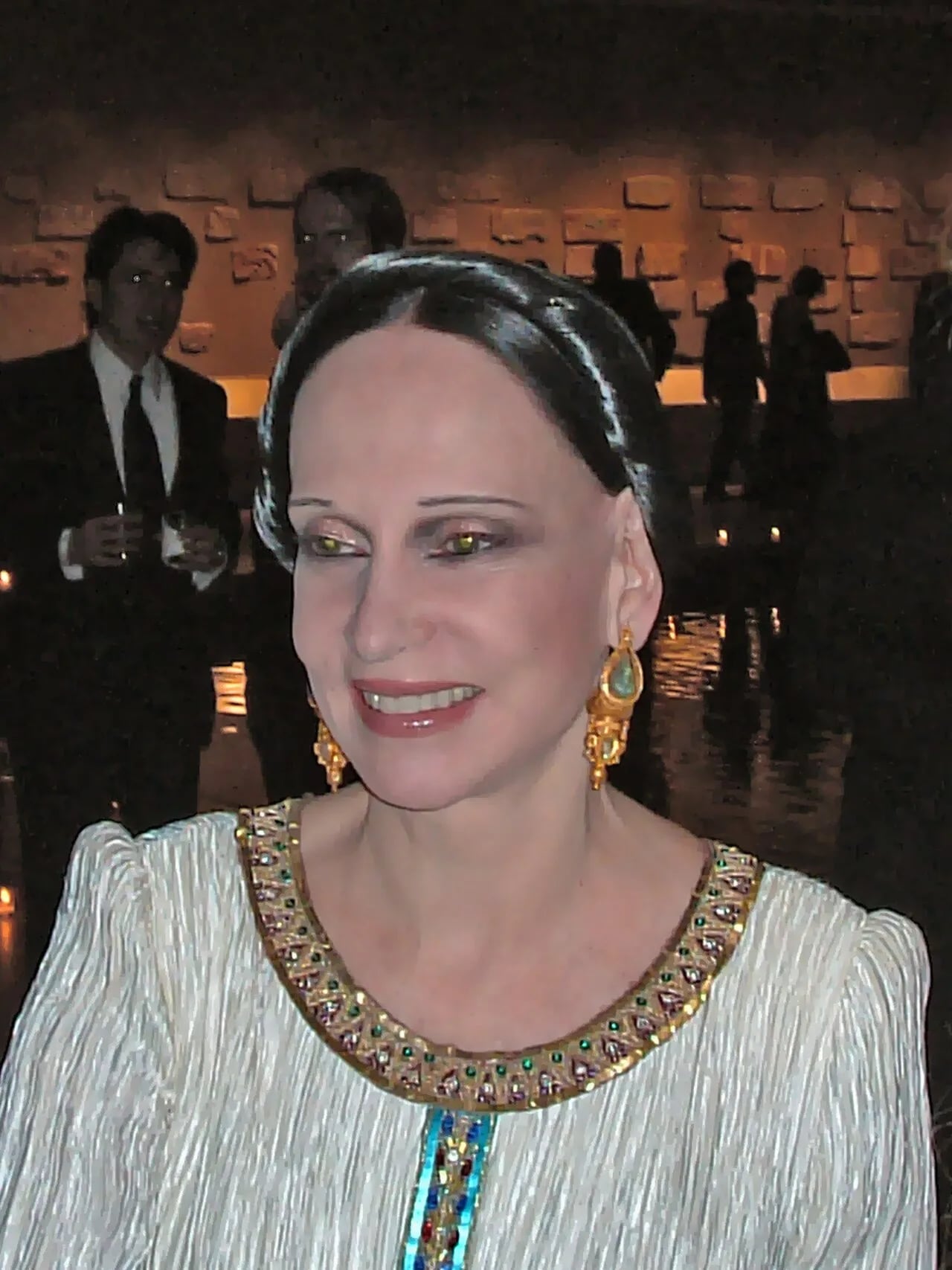 Portrait of Mary McFadden (1938–2024) – memorial page