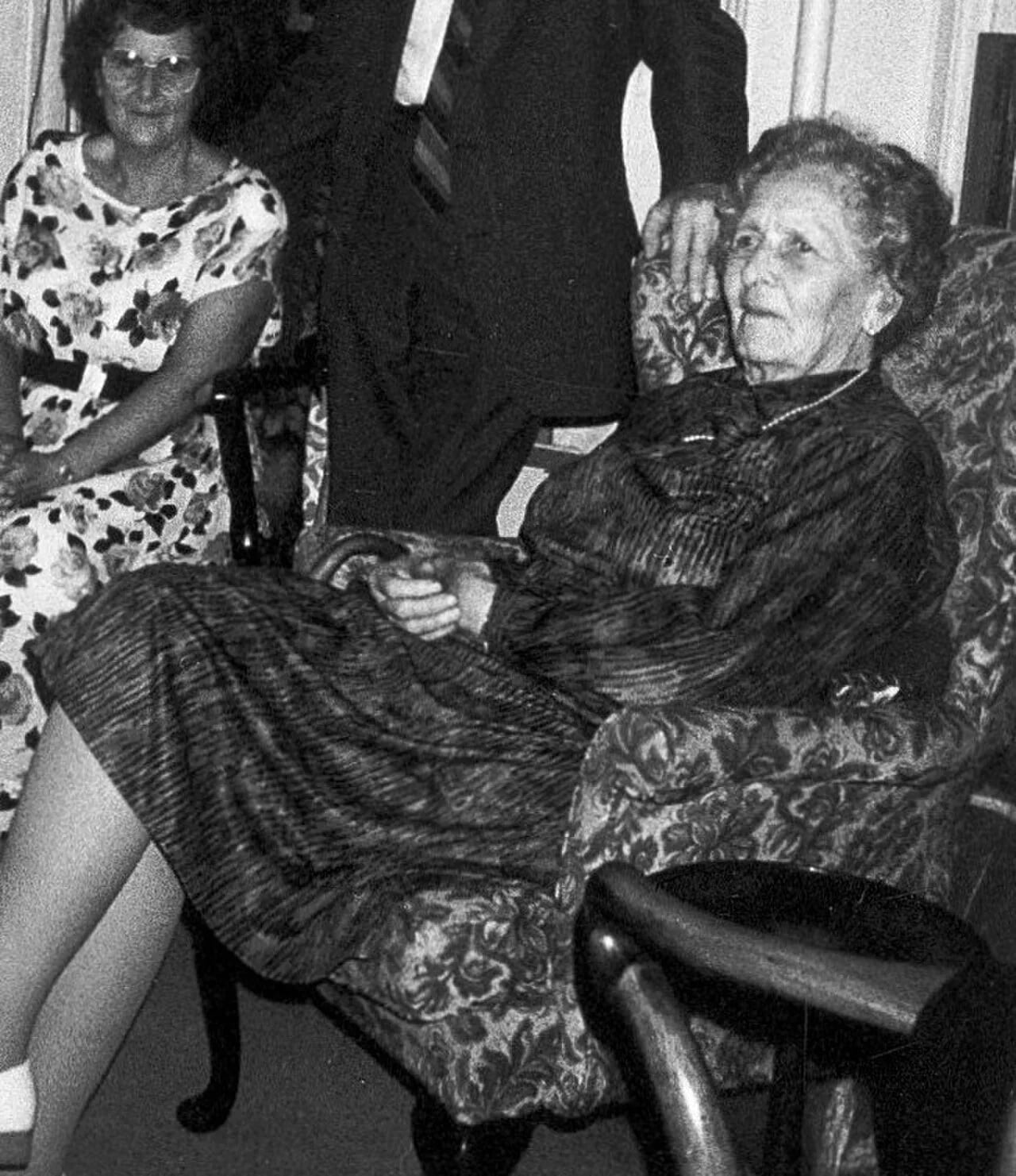 Porträt von Mary Pickford (1902–2002) – Gedenkseite