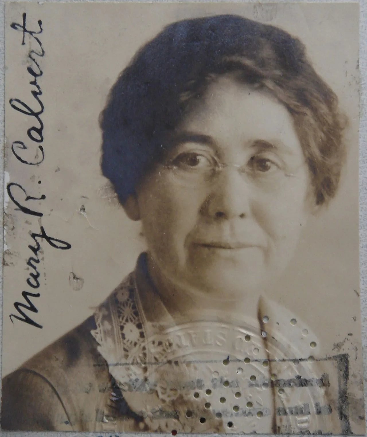 Portrait of Mary R. Calvert (1884–1974) – memorial page