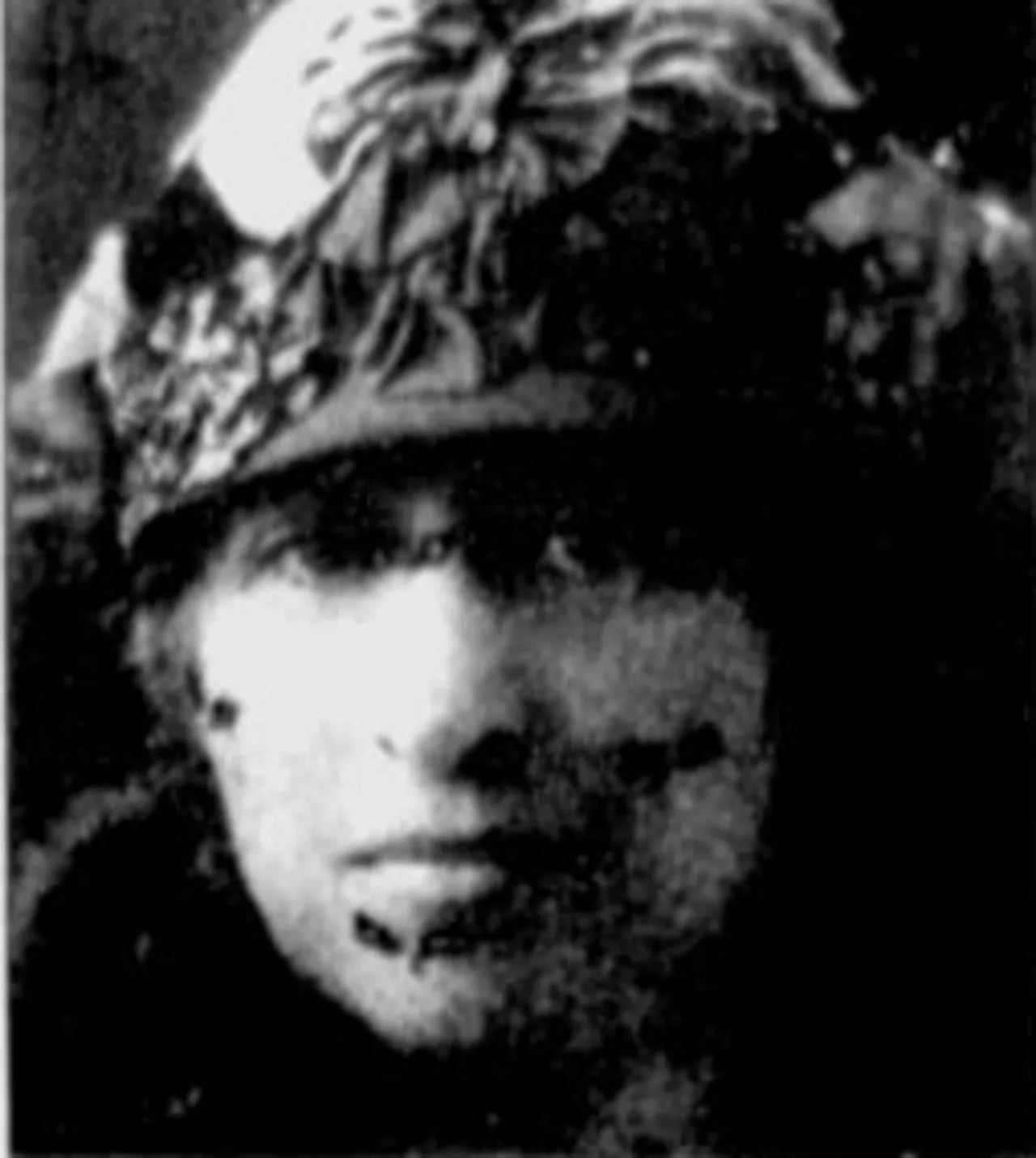 Portrait of Mary Rockwell Hook (1877–1978) – memorial page