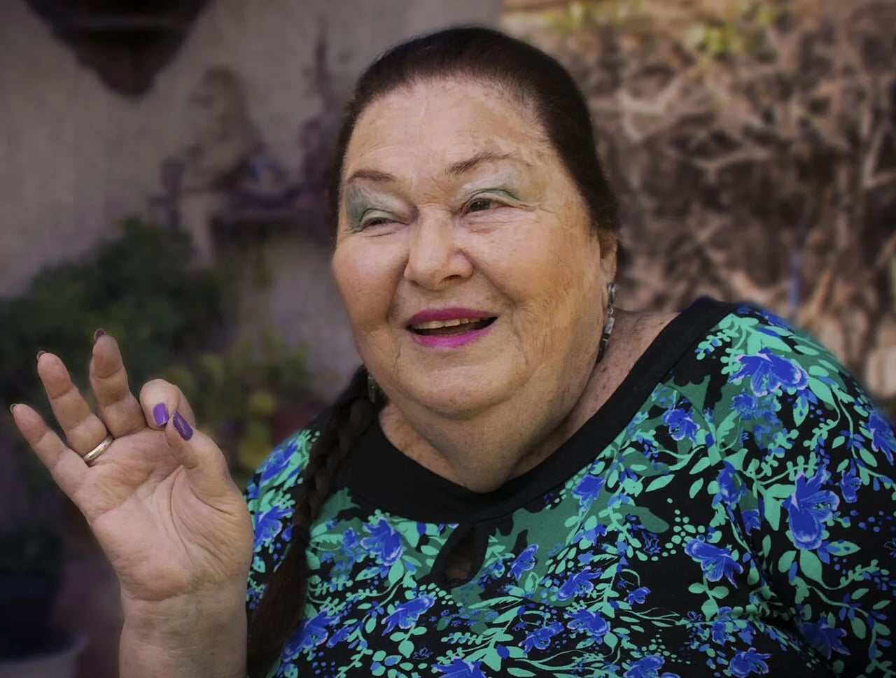 Portrait of Batya Ouziel (1934–2018) – memorial page