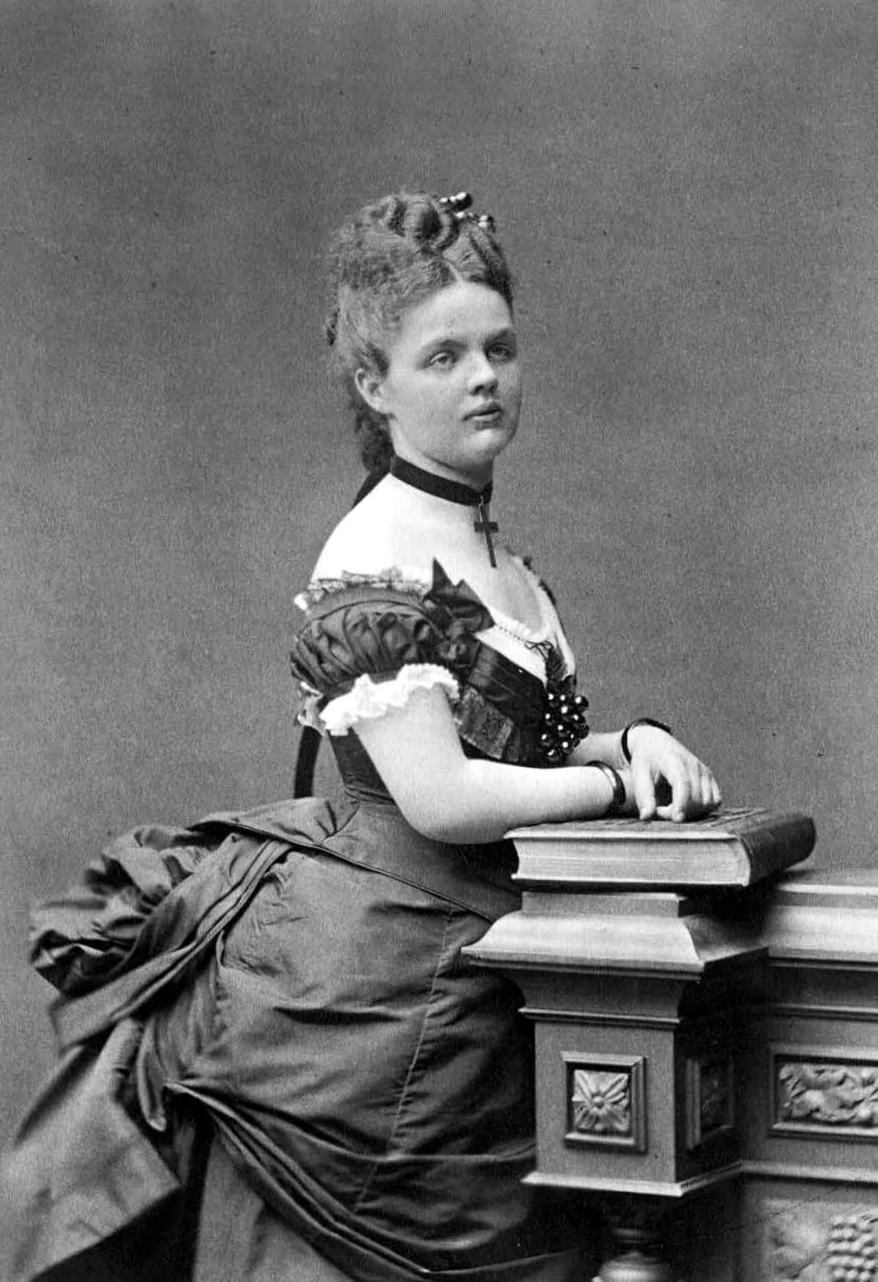 Porträt von Pauline zu Waldeck und Pyrmont (1855–1925) – Gedenkseite