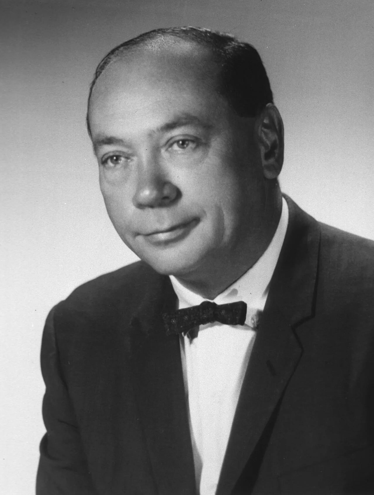 Portrait of Earl Wilbur Sutherland (1915–1974) – memorial page