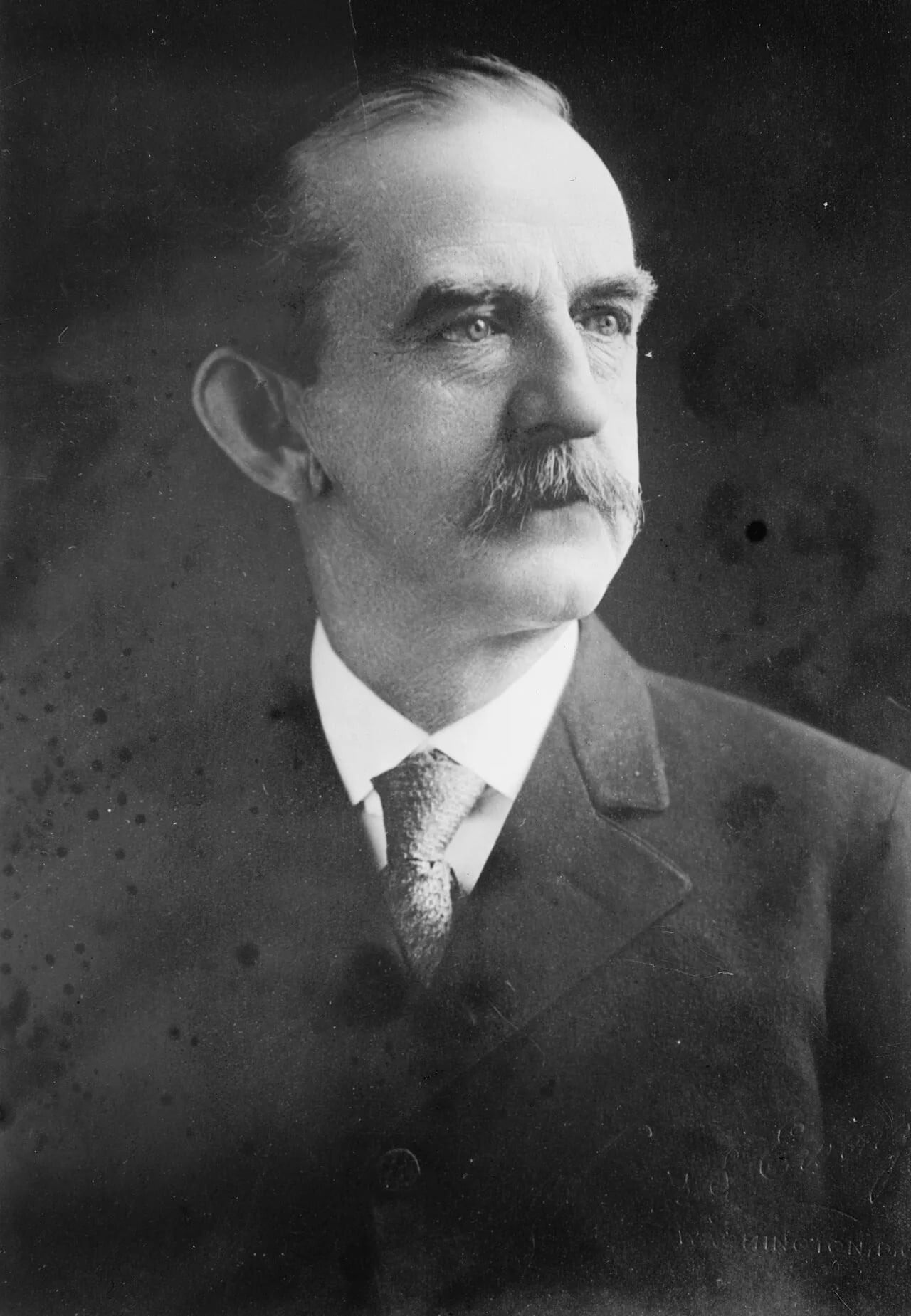 Porträt von Winthrop M. Crane (1853–1920) – Gedenkseite