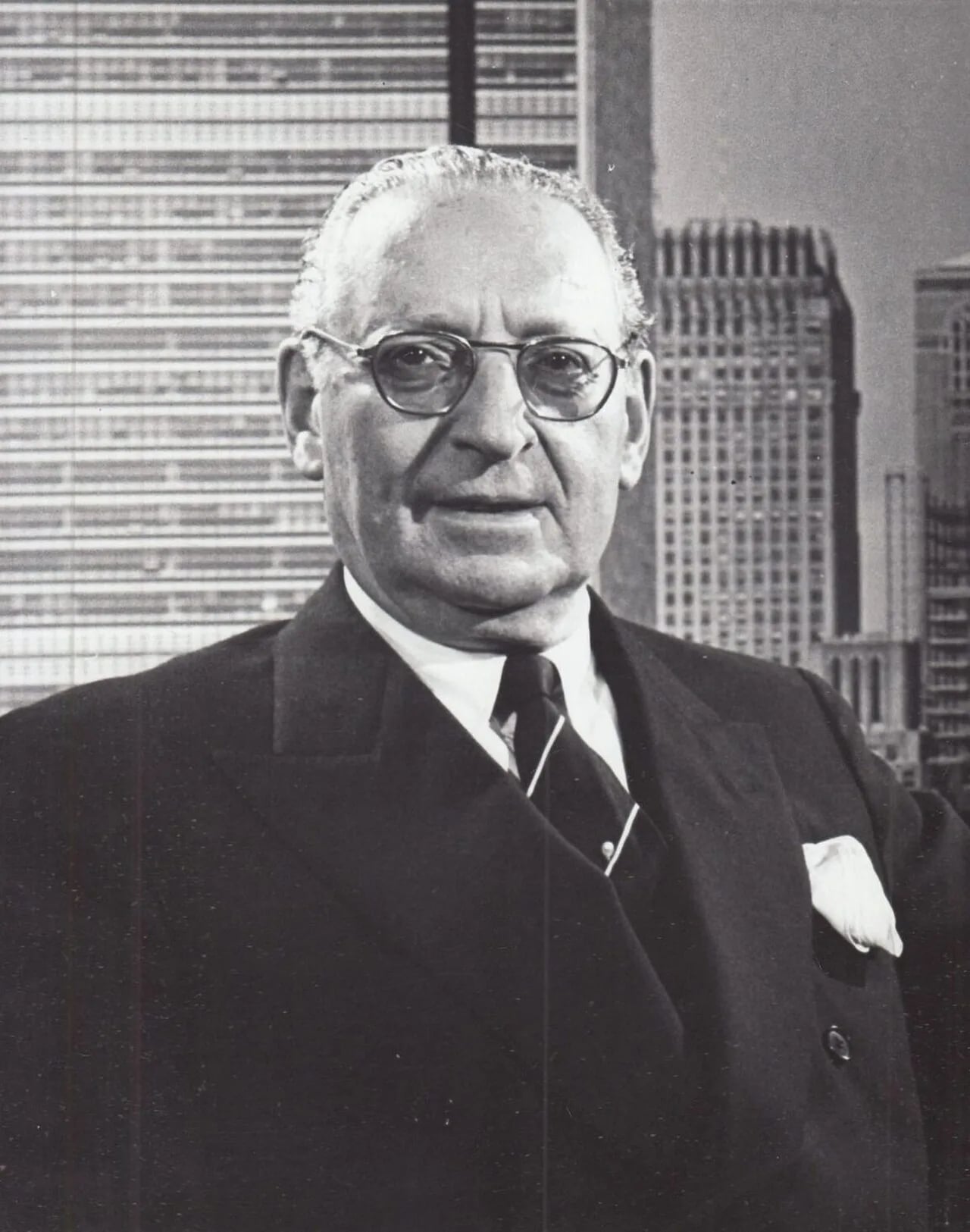Portrait of José Maza (1889–1964) – memorial page