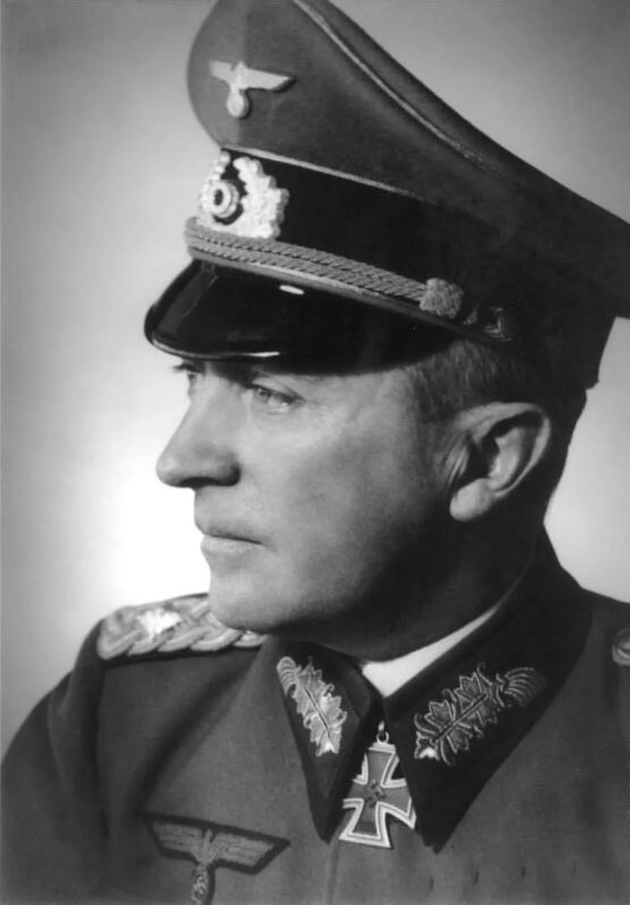 Portrait of Hans von Greiffenberg (1893–1951) – memorial page