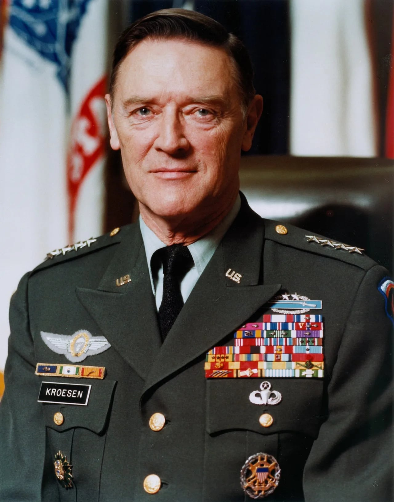 Porträt von Frederick J. Kroesen (1923–2020) – Gedenkseite