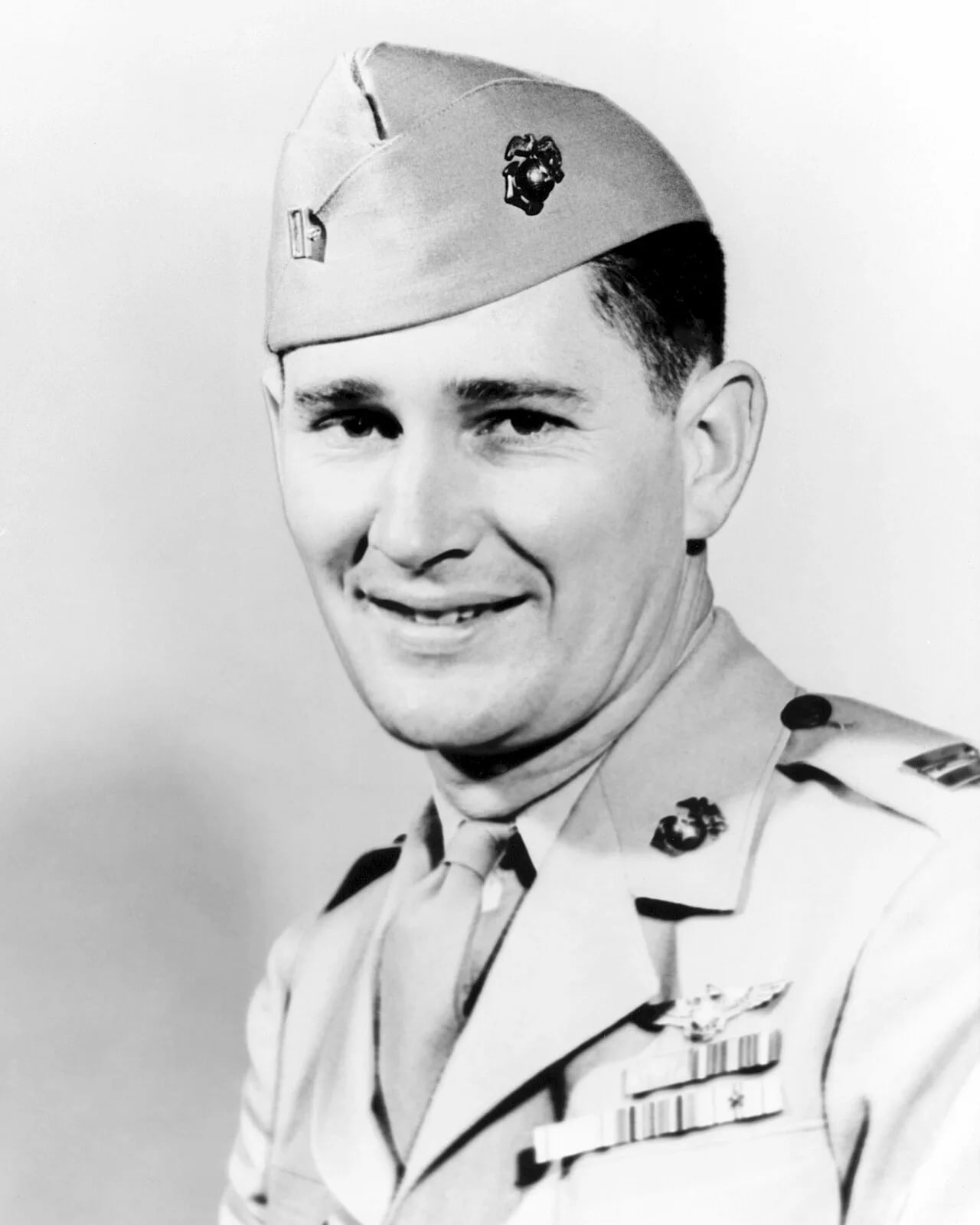 Portrait of Joe Foss (1915–2003) – memorial page
