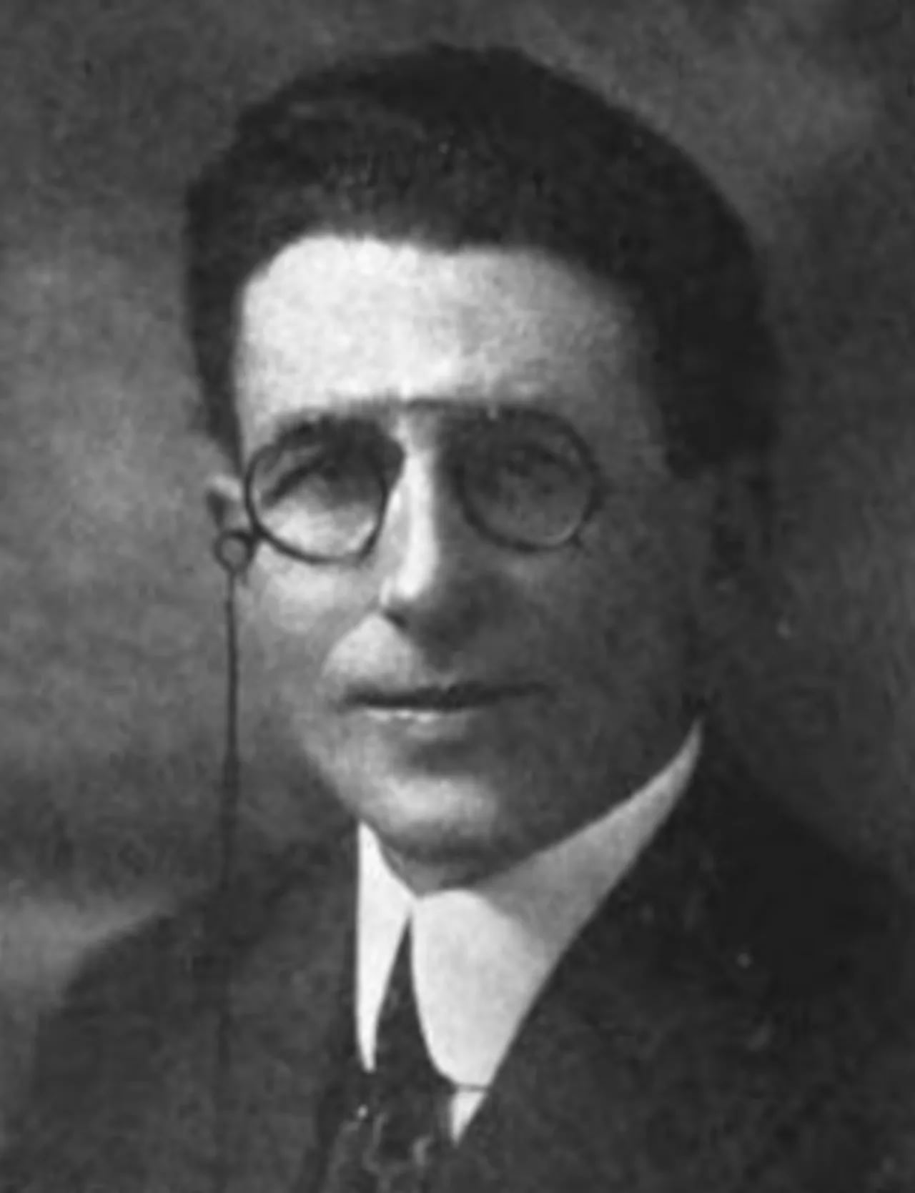 Portrait of Archie P. McKishnie (1878–1946) – memorial page