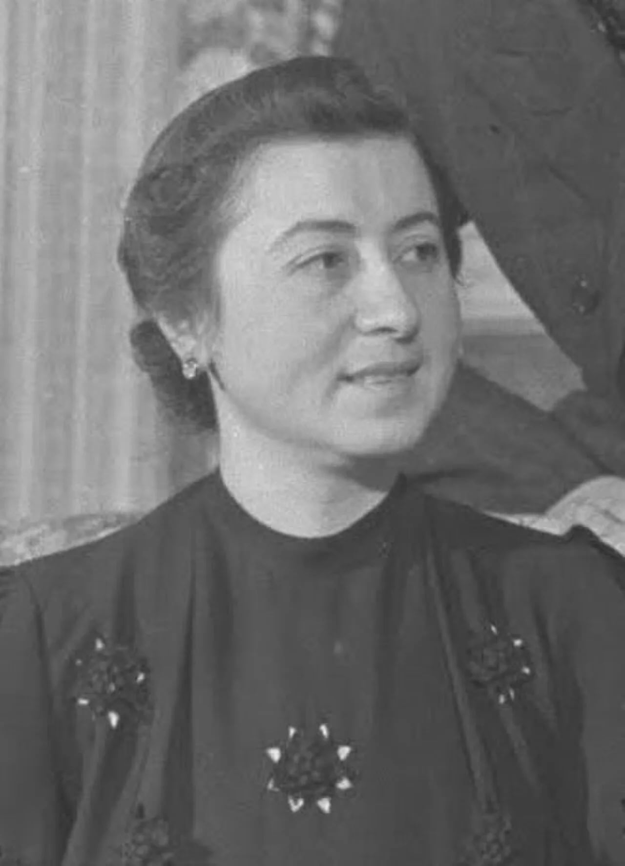 Portrait of Mevhibe İnönü (1894–1992) – memorial page