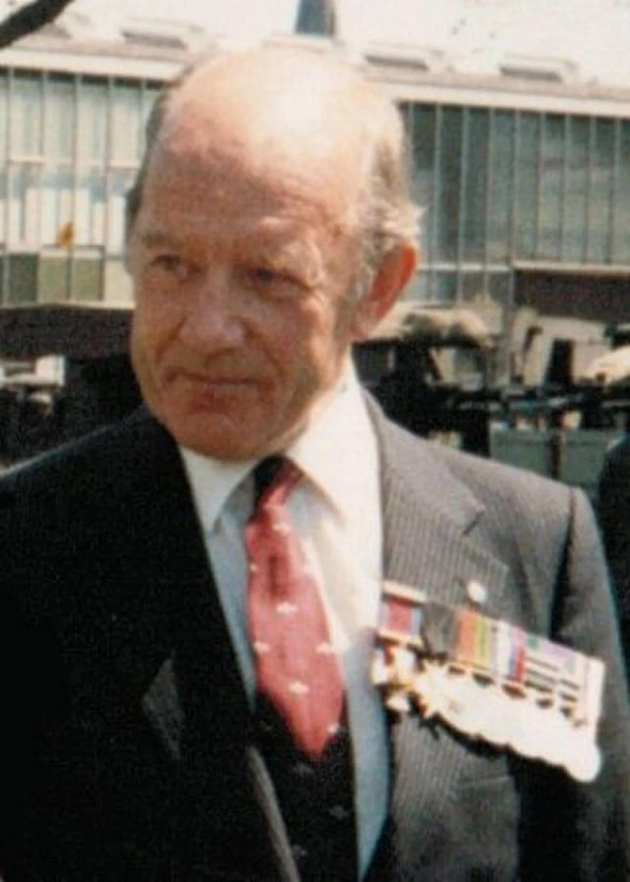 Porträt von Michael Walsh (1927–2015) – Gedenkseite