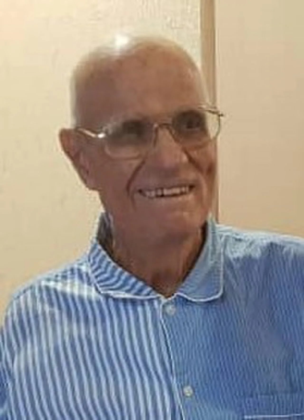 Portrait of João de Deus (1928–2019) – memorial page