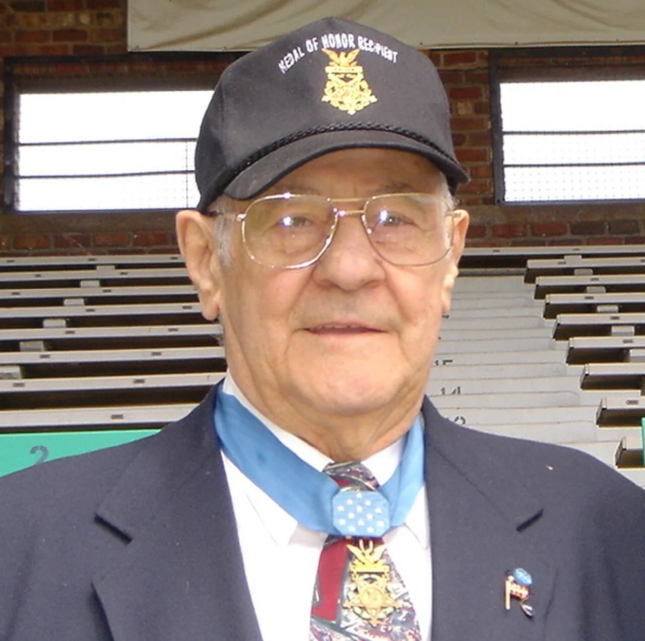 Porträt von Mike Colalillo (1925–2011) – Gedenkseite