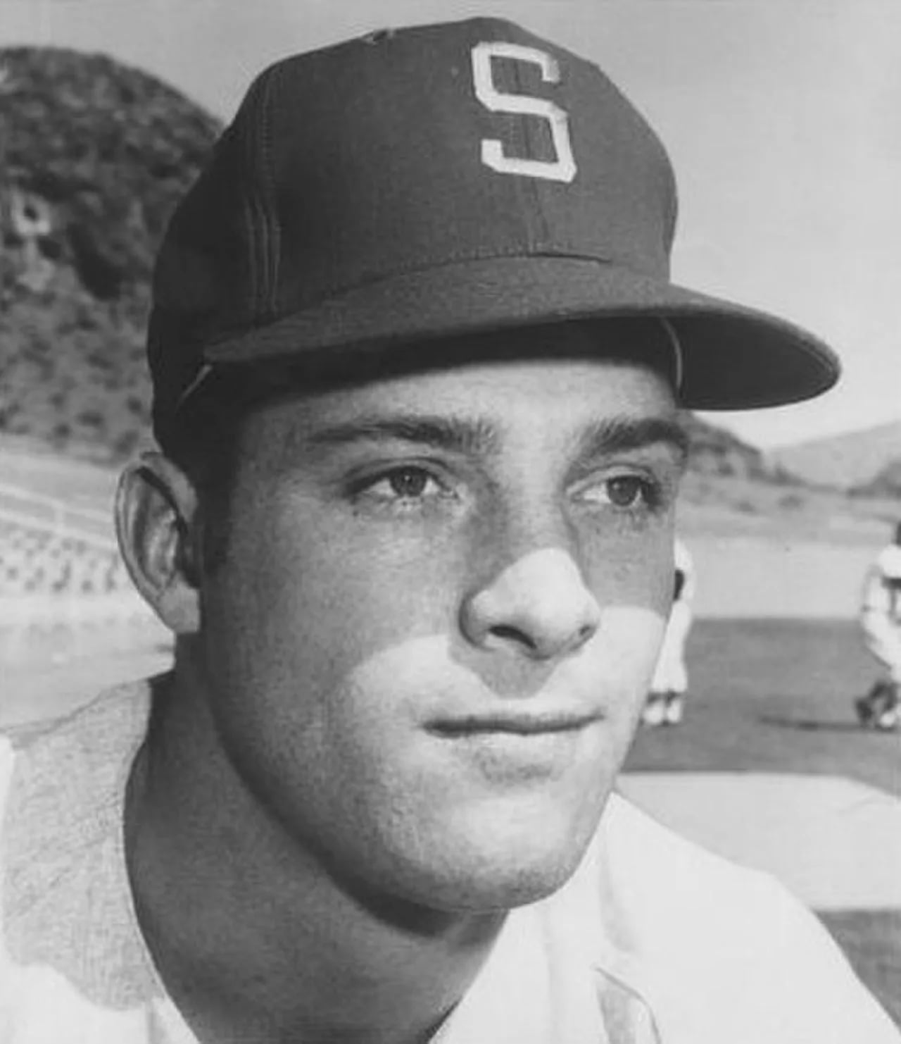 Portrait of Mike Hegan (1942–2013) – memorial page