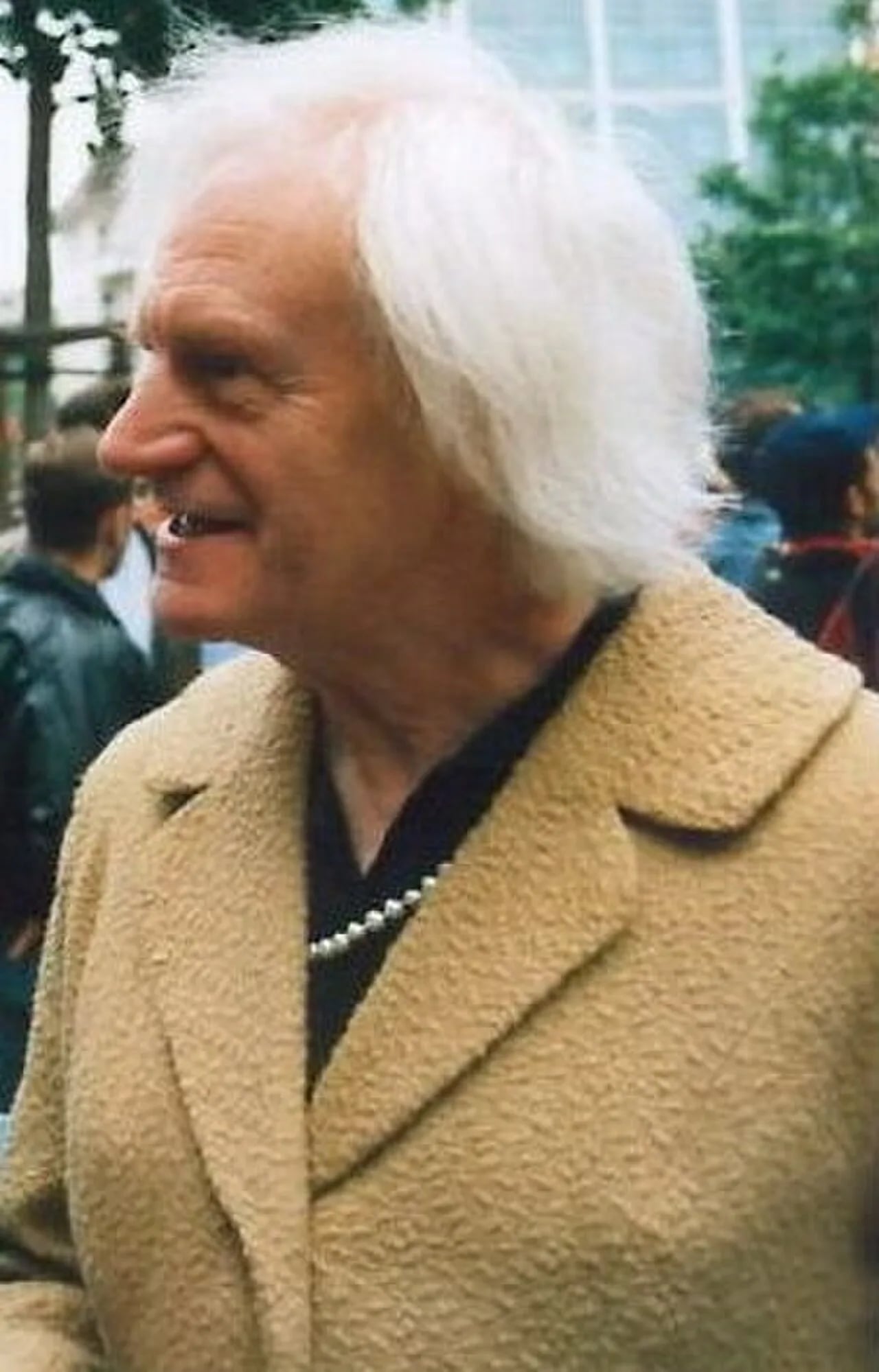 Porträt von Charlotte von Mahlsdorf (1928–2002) – Gedenkseite