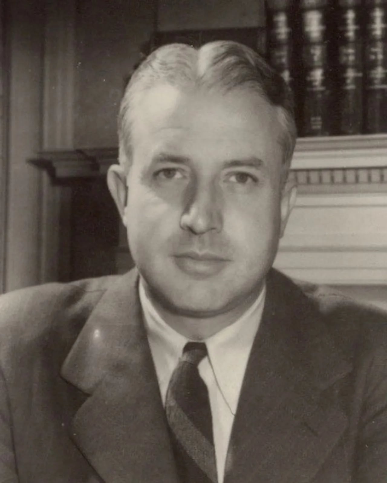 Portrait of Gordon Persons (1902–1965) – memorial page