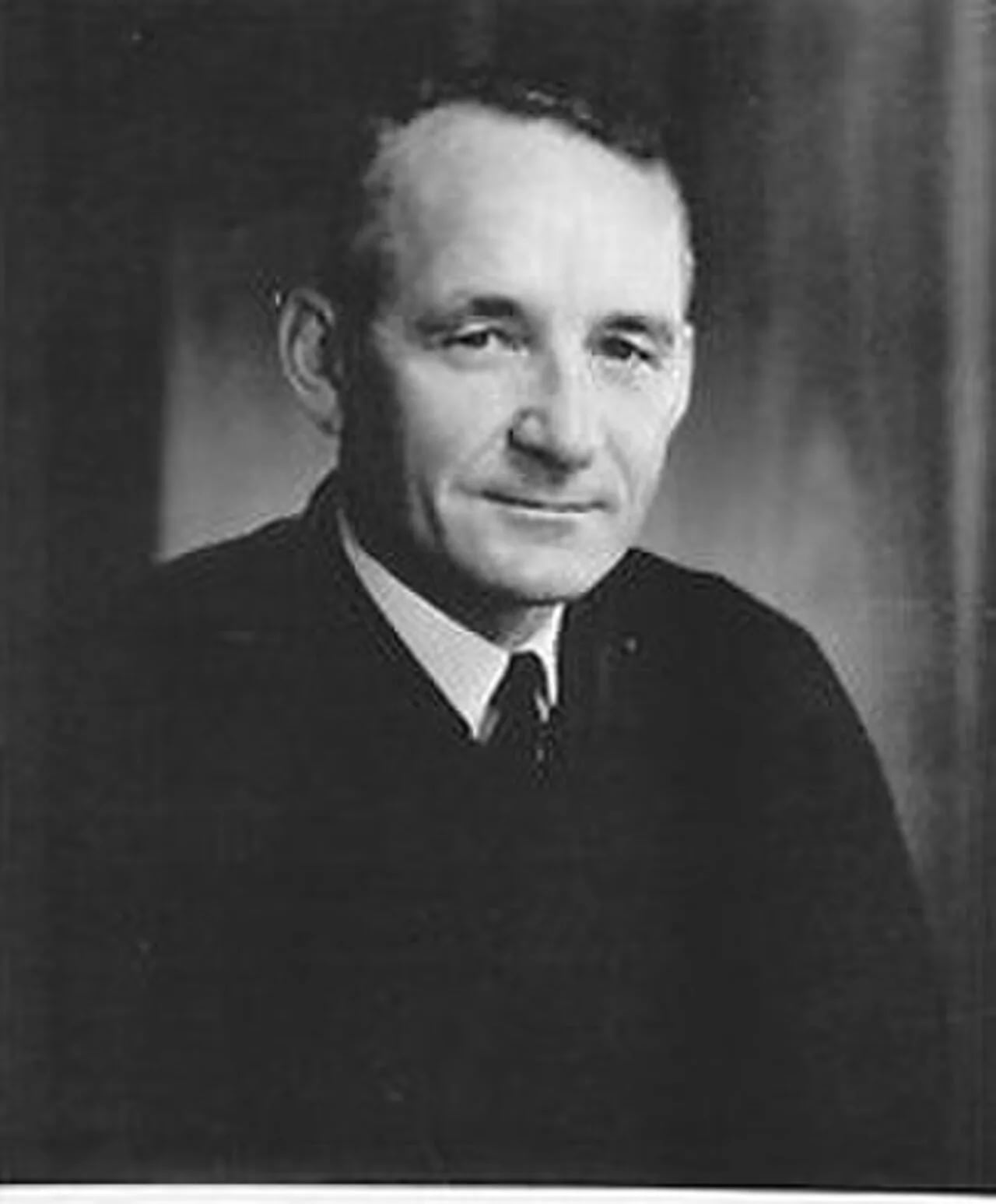 Porträt von Miles Lord (1919–2016) – Gedenkseite