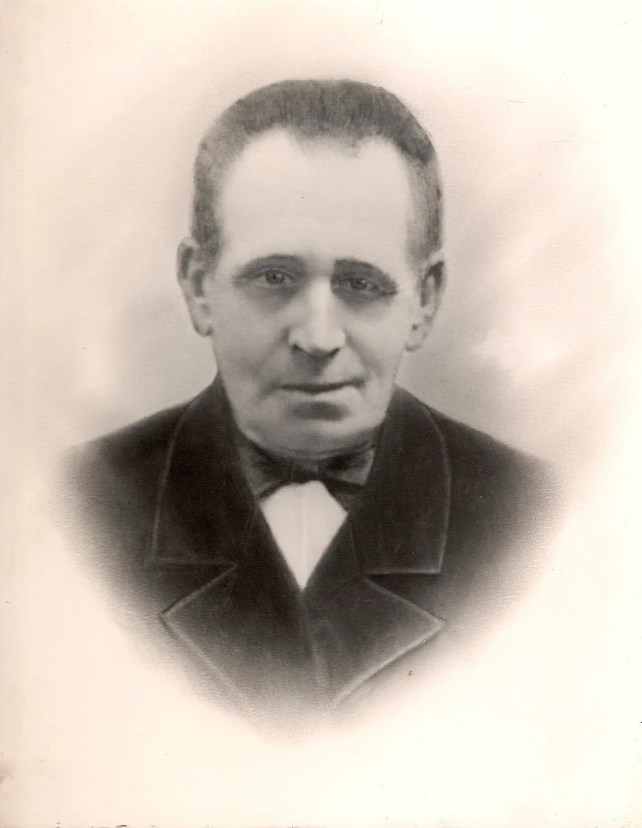 Portrait of Govert van Oord (1840–1912) – memorial page