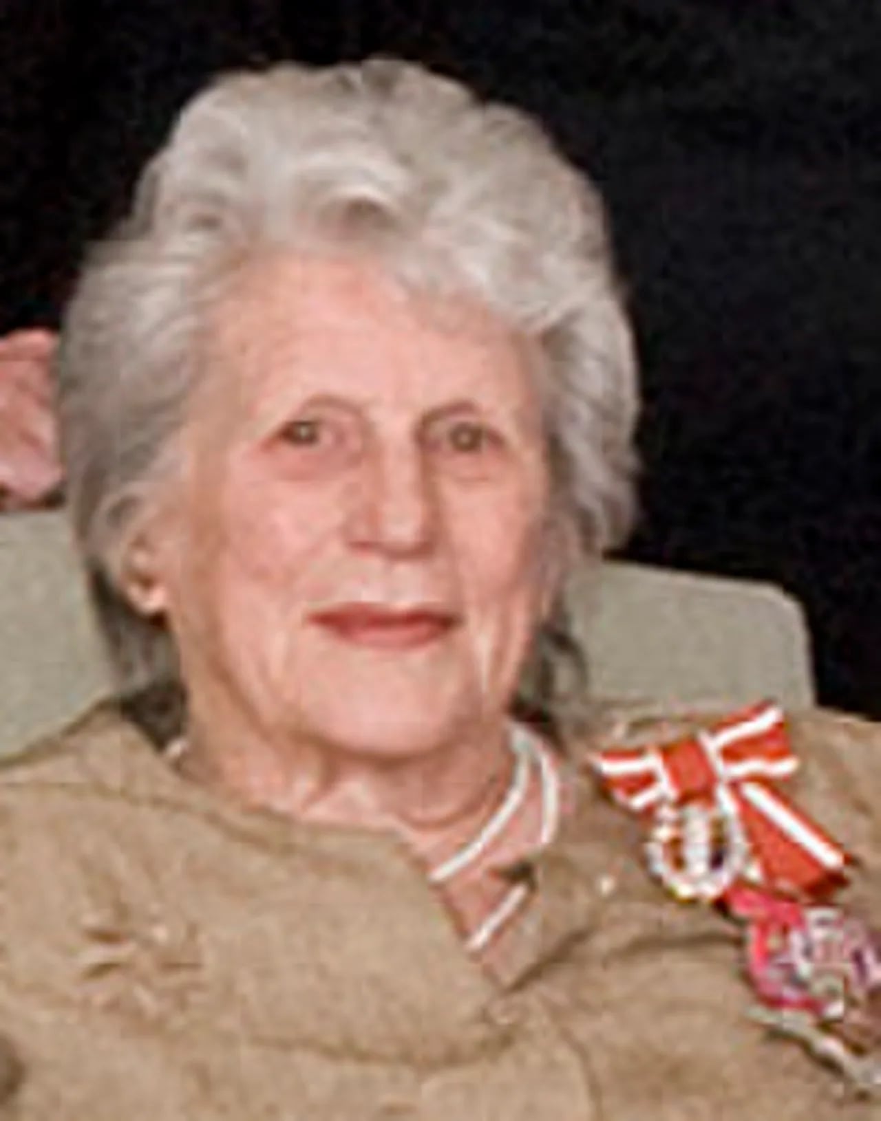 Portrait of Miriam Dell (1924–2022) – memorial page