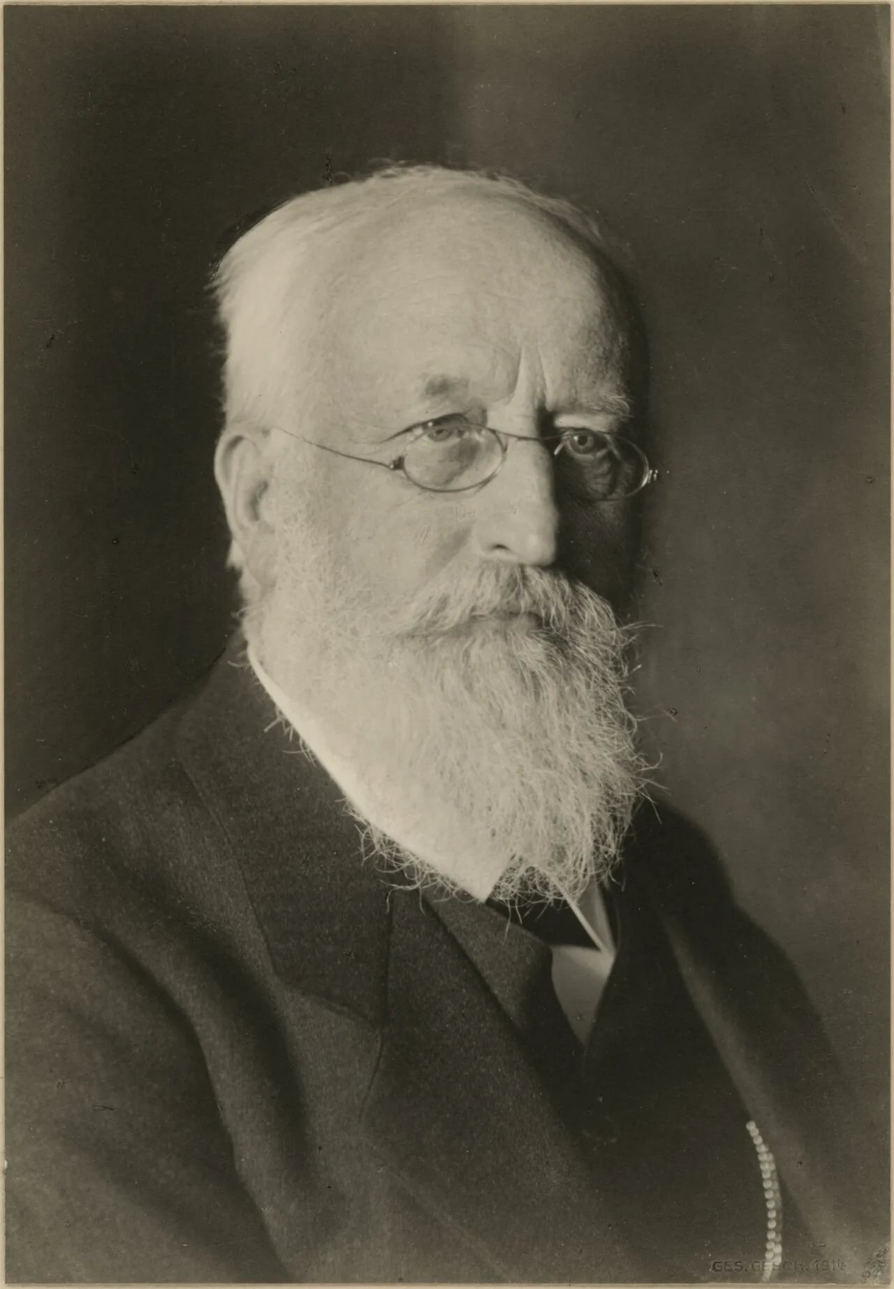 Portrait of Max Standfuß (1854–1917) – memorial page