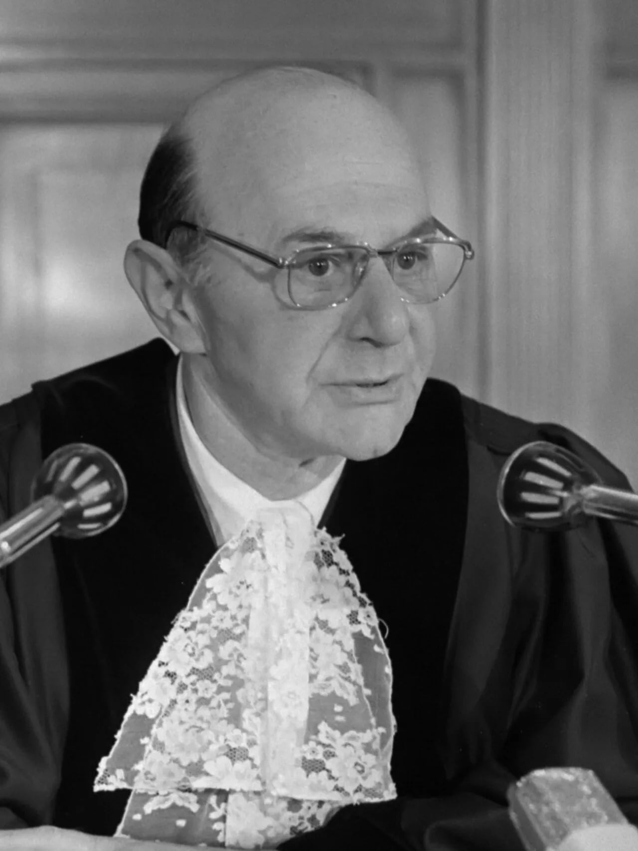Porträt von Manfred Lachs (1914–1993) – Gedenkseite