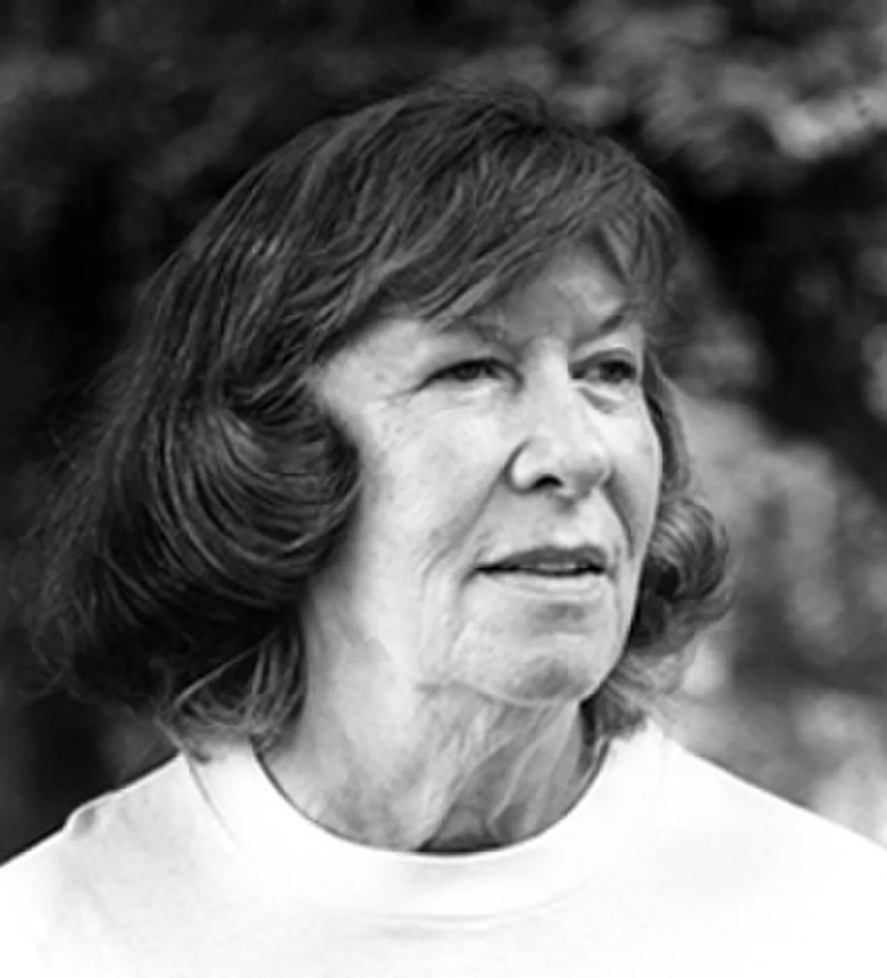 Portrait of Mona Van Duyn (1921–2004) – memorial page