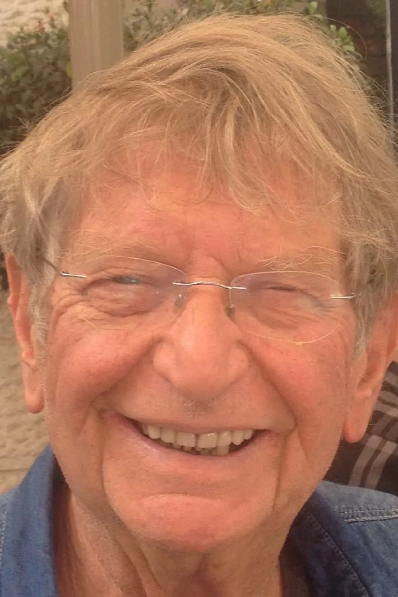 Portrait of David Munshain (1941–2025) – memorial page