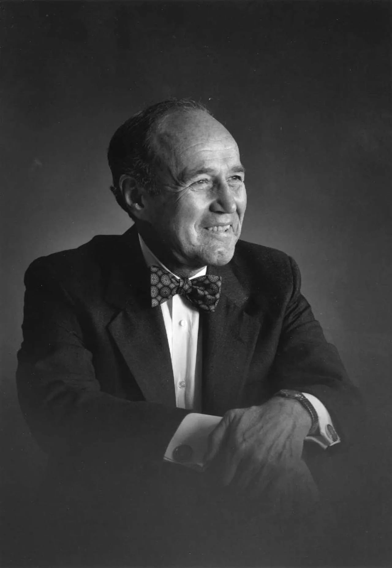 Porträt von Mortimer Caplin (1916–2019) – Gedenkseite