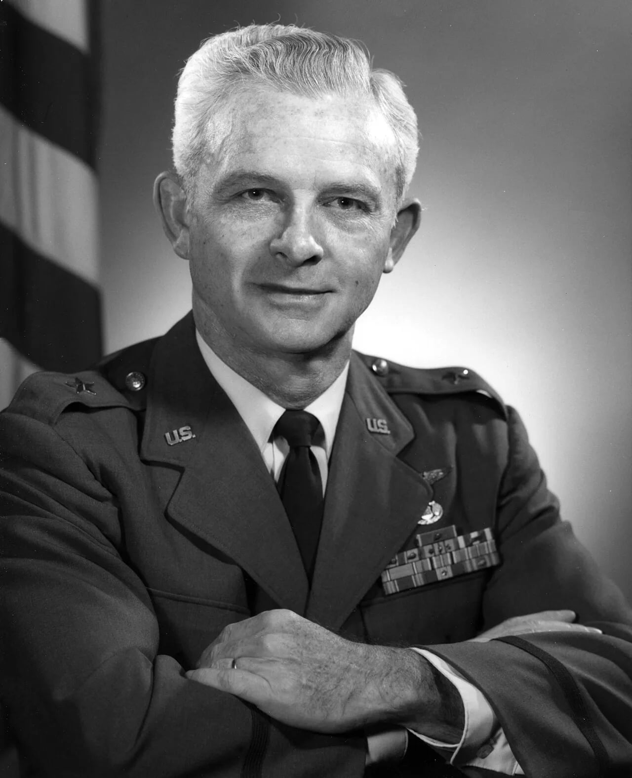 Portrait of Morton J. Gold (1917–2013) – memorial page