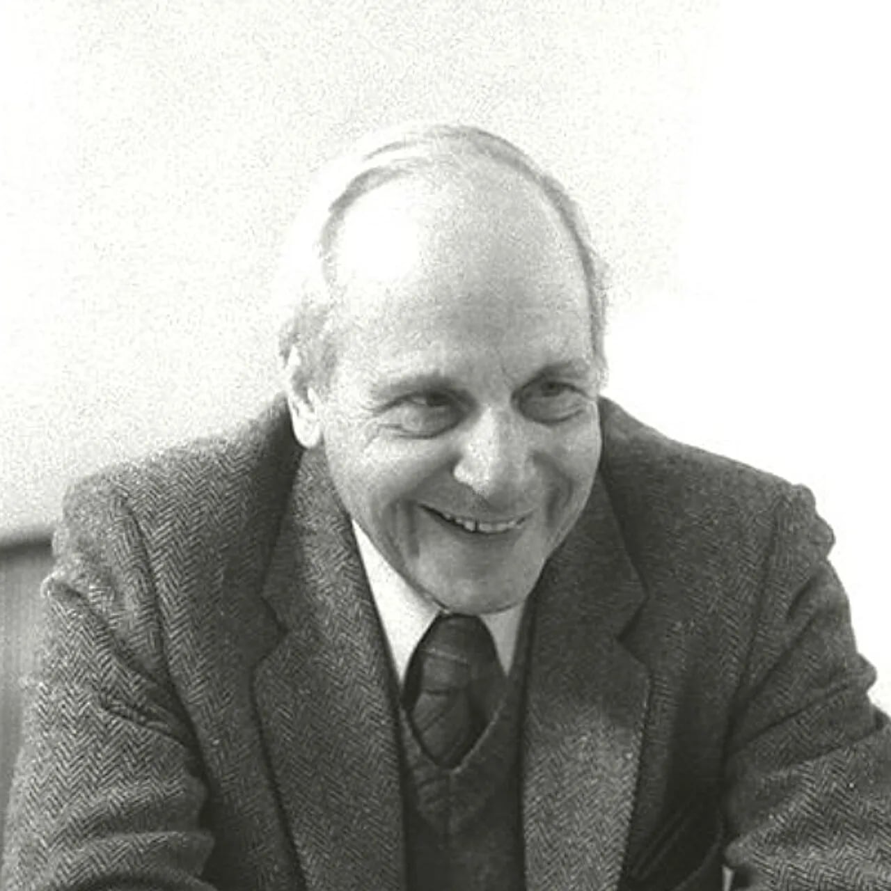 Portrait of Gert Bastian (1923–1992) – memorial page