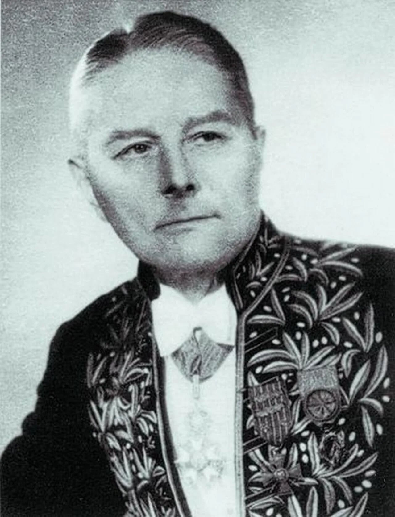 Portrait of Edmond Faral (1882–1958) – memorial page