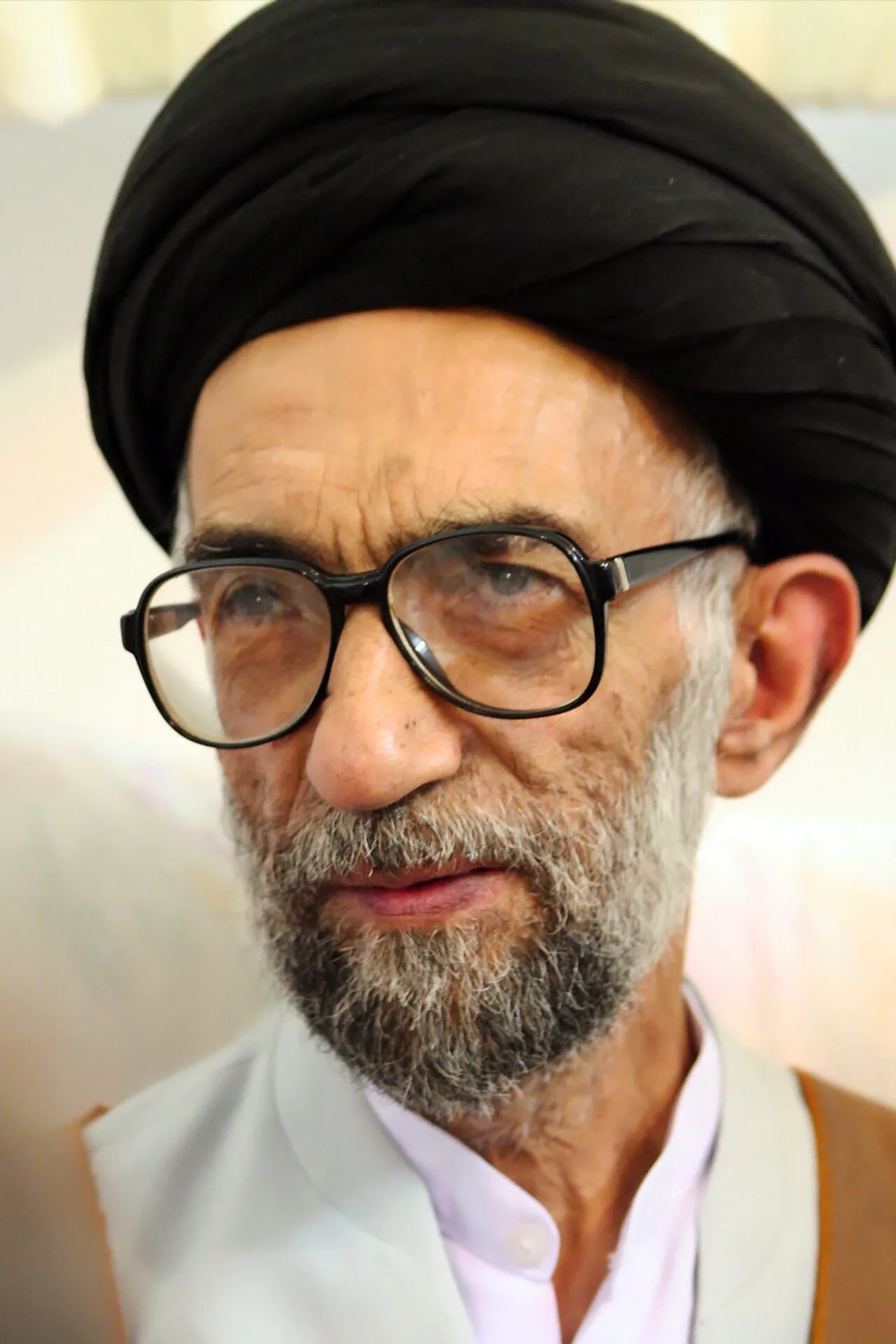 Portrait of Mujtaba Musavi Lari (1925–2013) – memorial page
