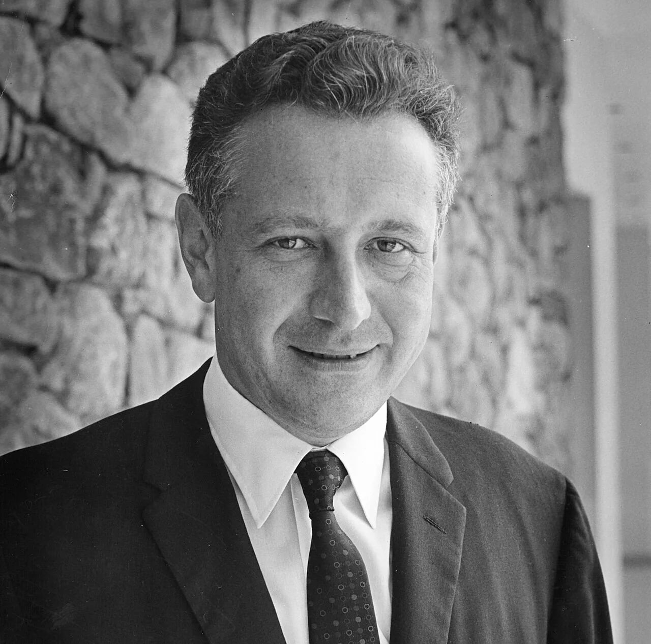 Portrait of Rolf Landauer (1927–1999) – memorial page