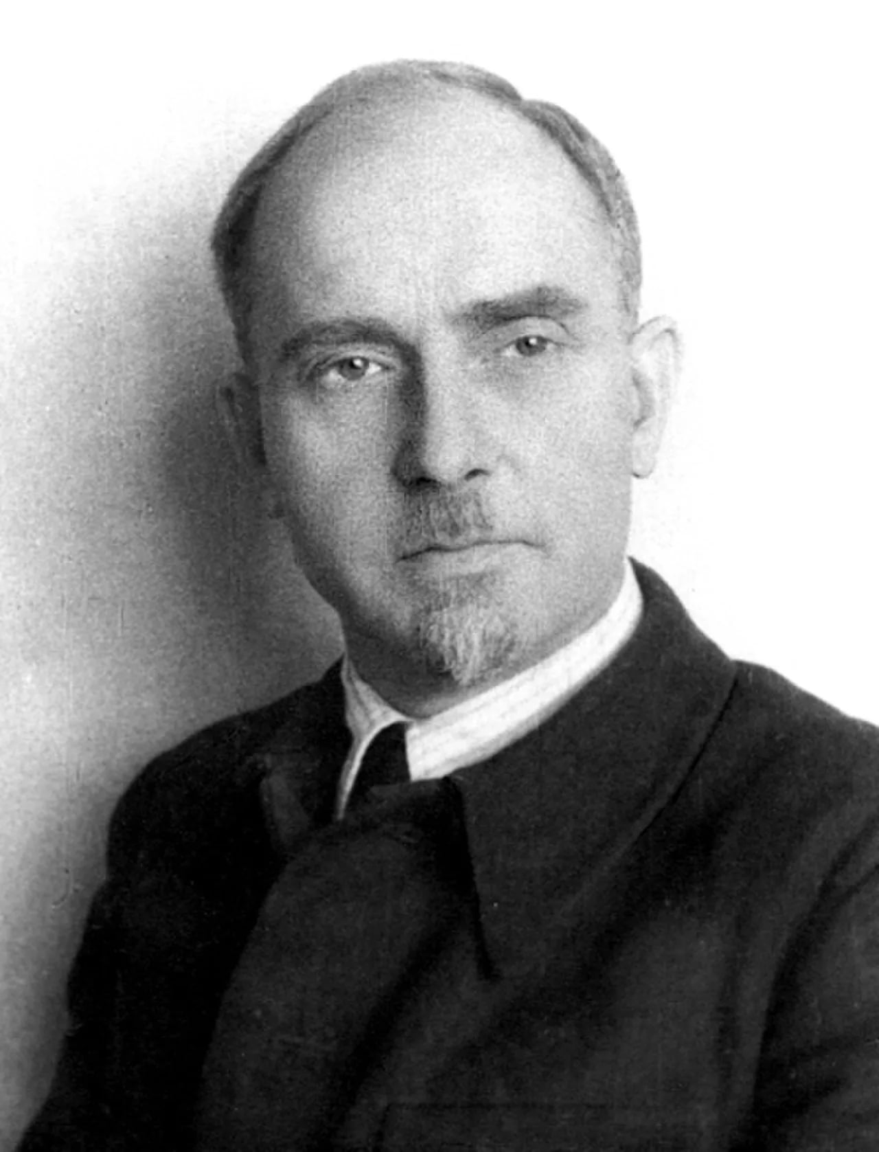Portrait of Victor Bankovskiy (1900–1957) – memorial page