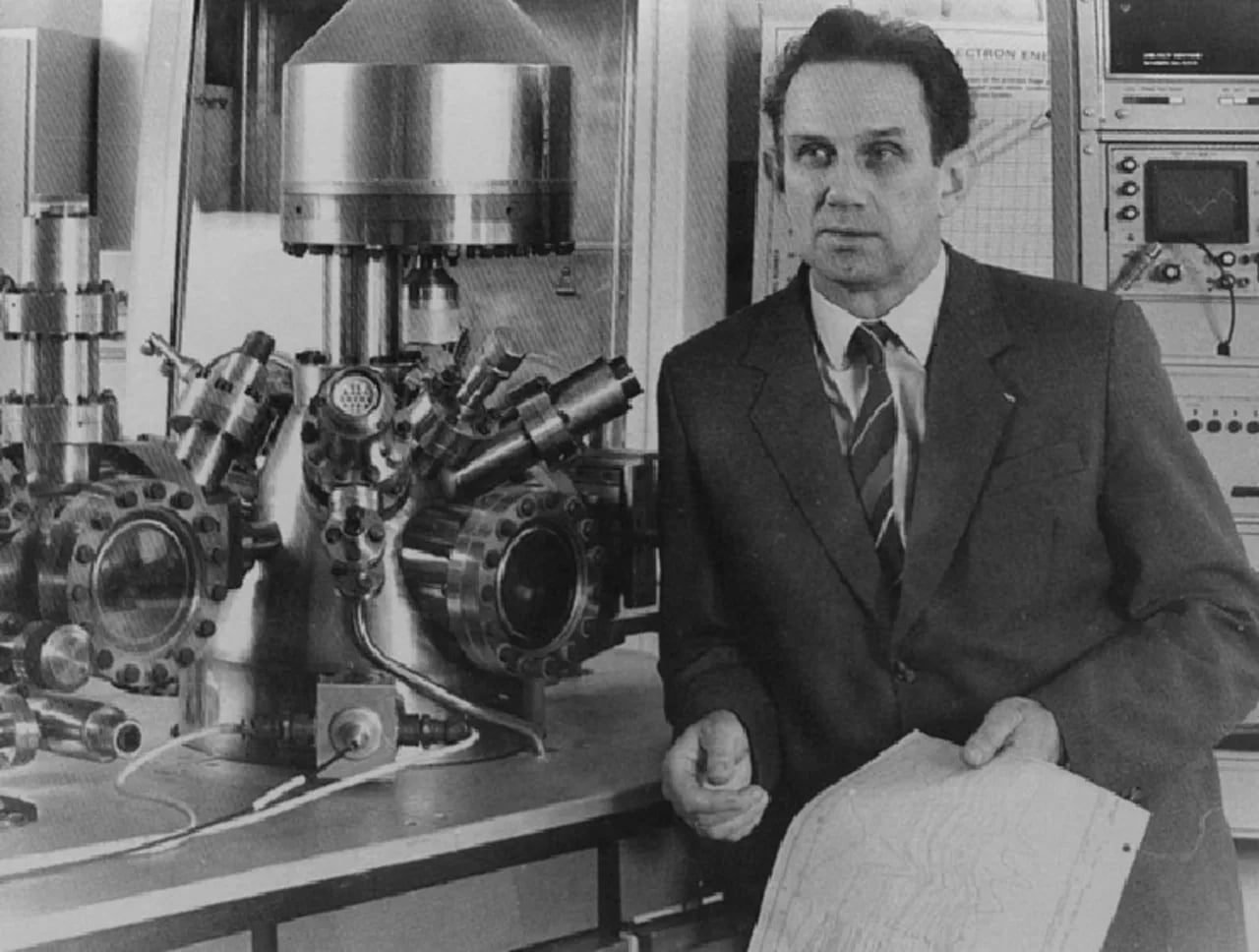 Porträt von Volodymyr Nemoshkalenko (1933–2002) – Gedenkseite