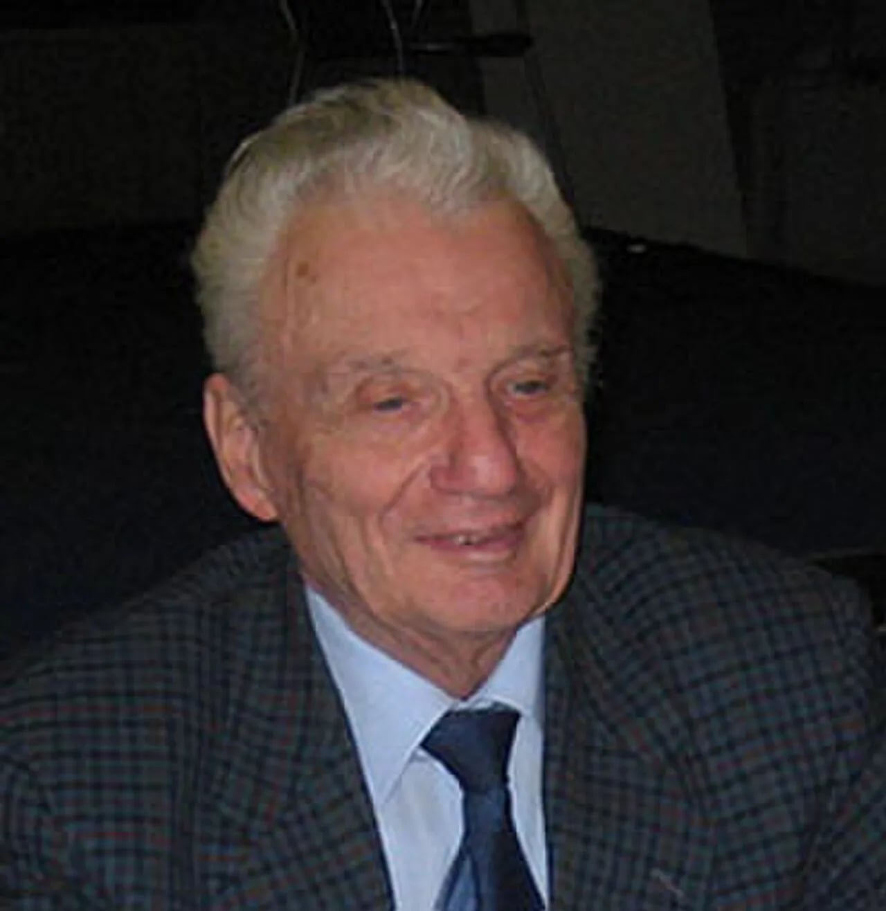 Porträt von Miki Muster (1925–2018) – Gedenkseite