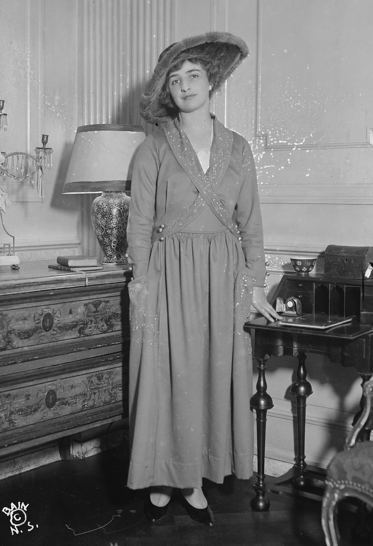 Portrait of Nancy Lancaster (1897–1994) – memorial page