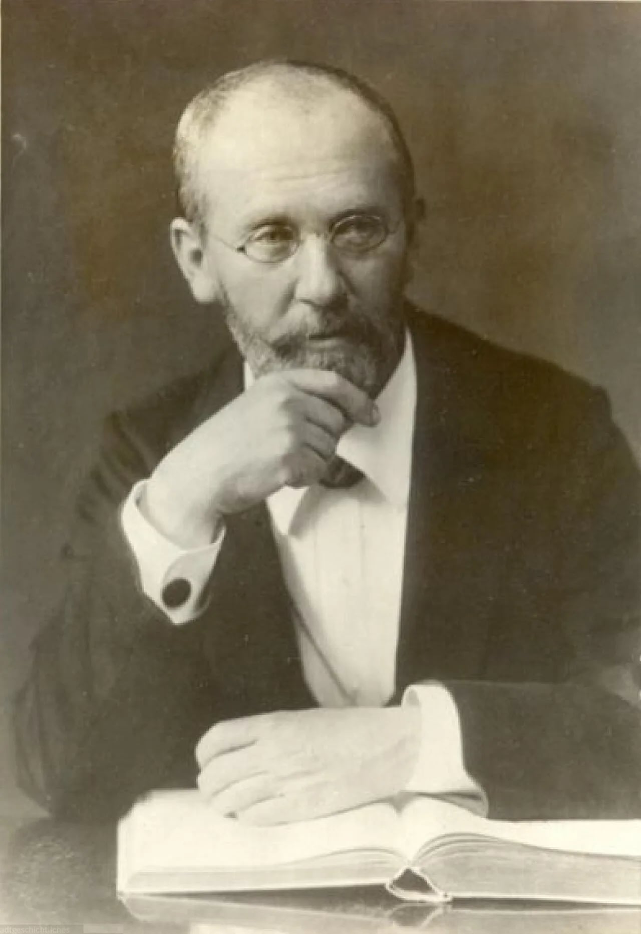 Porträt von Gustav Schreck (1849–1918) – Gedenkseite